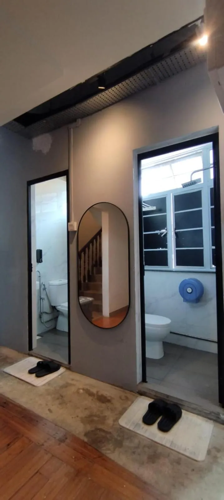 Toilet in BEAT. Capsule Hostel @ Boat Quay