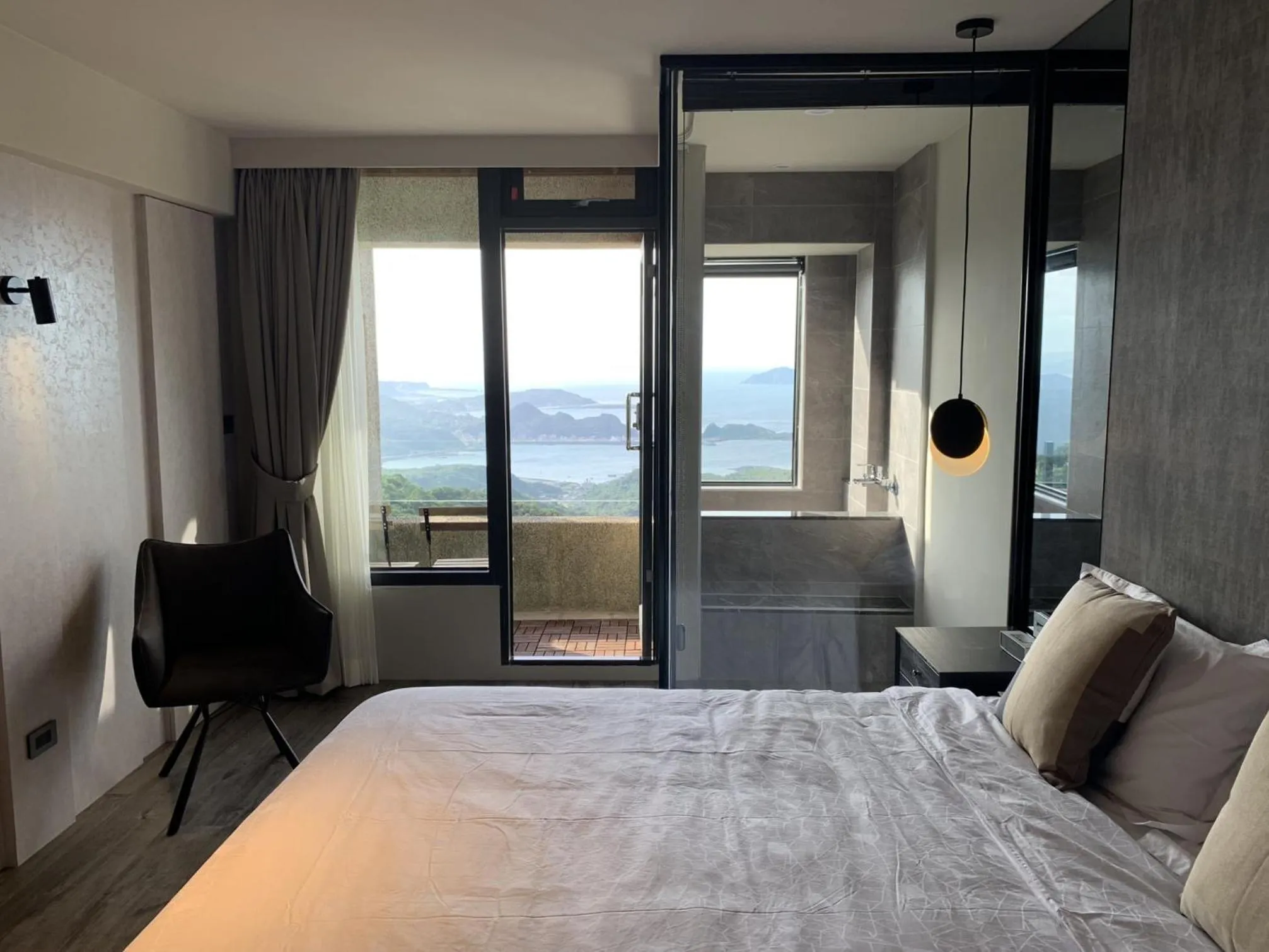 View (from property/room), Bed in Something Easy Inn