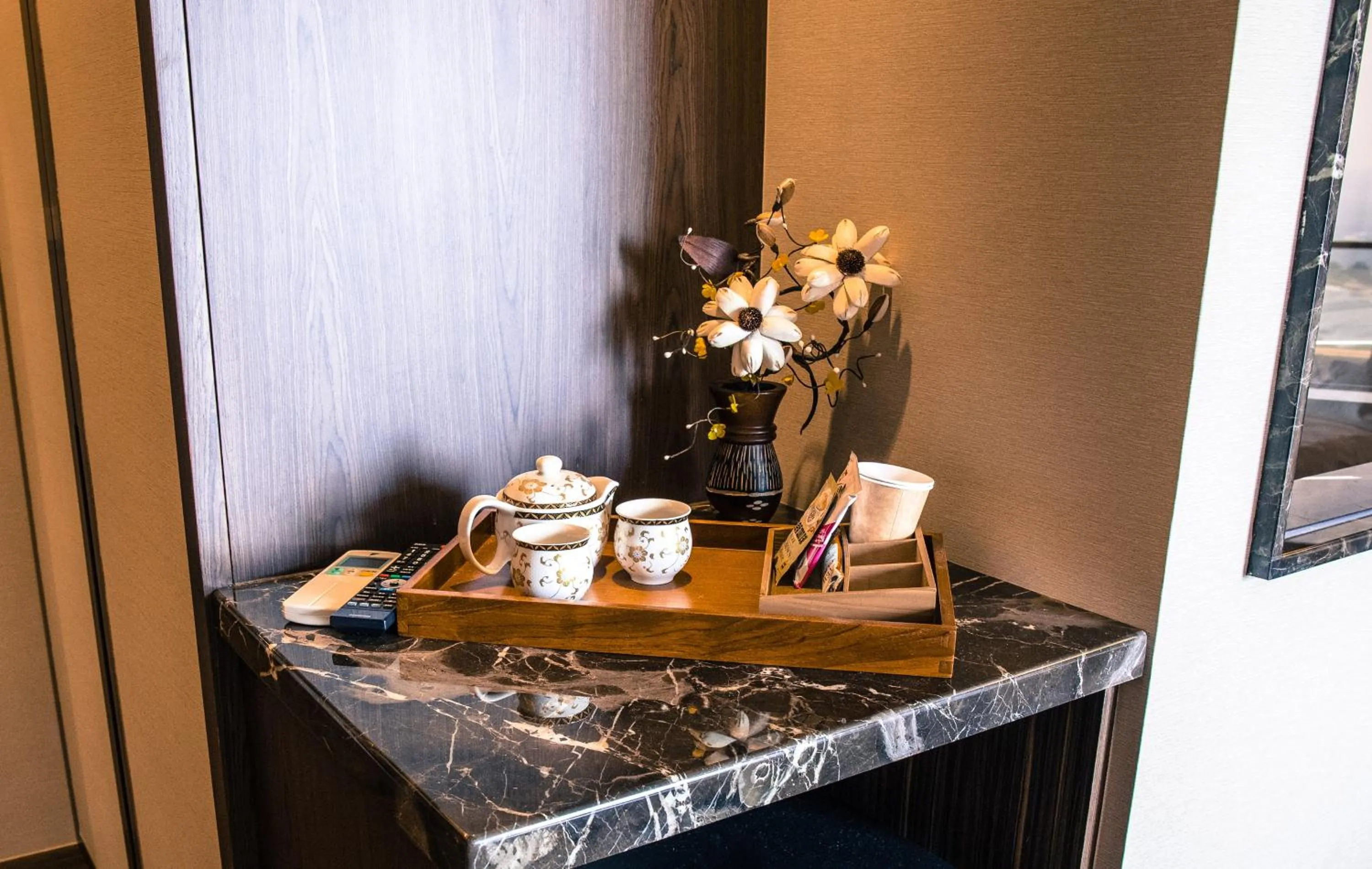 Coffee/tea facilities in Something Easy Inn