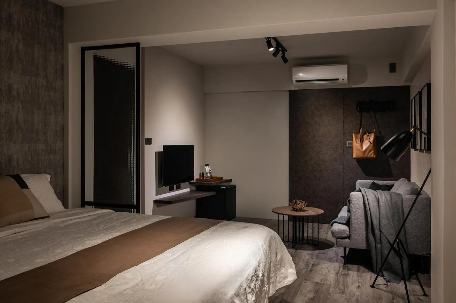 Bed in Something Easy Inn