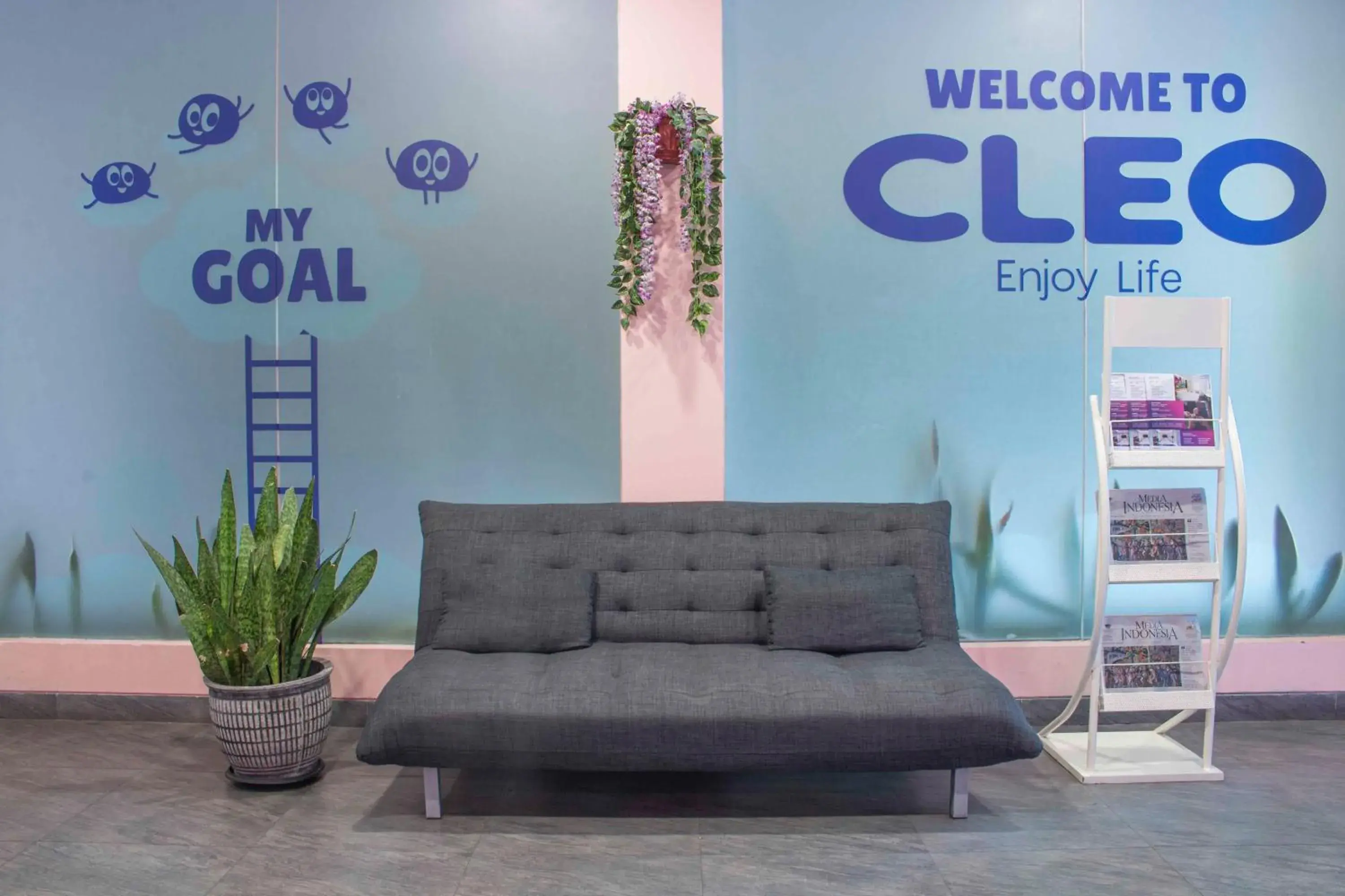 Seating area in Cleo Hotel Tunjungan Seating area in Cleo Hotel Tunjungan