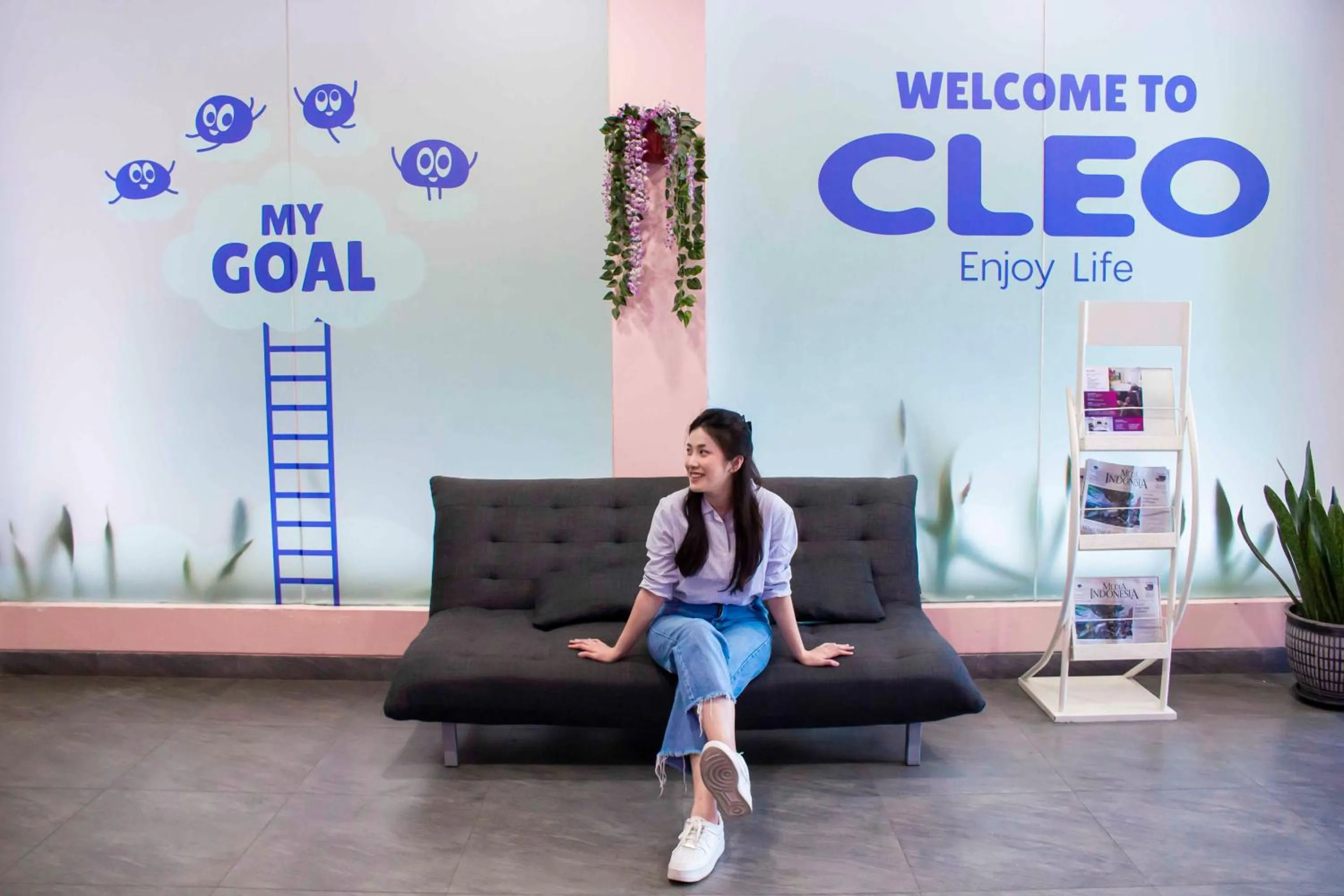 Seating area in Cleo Hotel Tunjungan