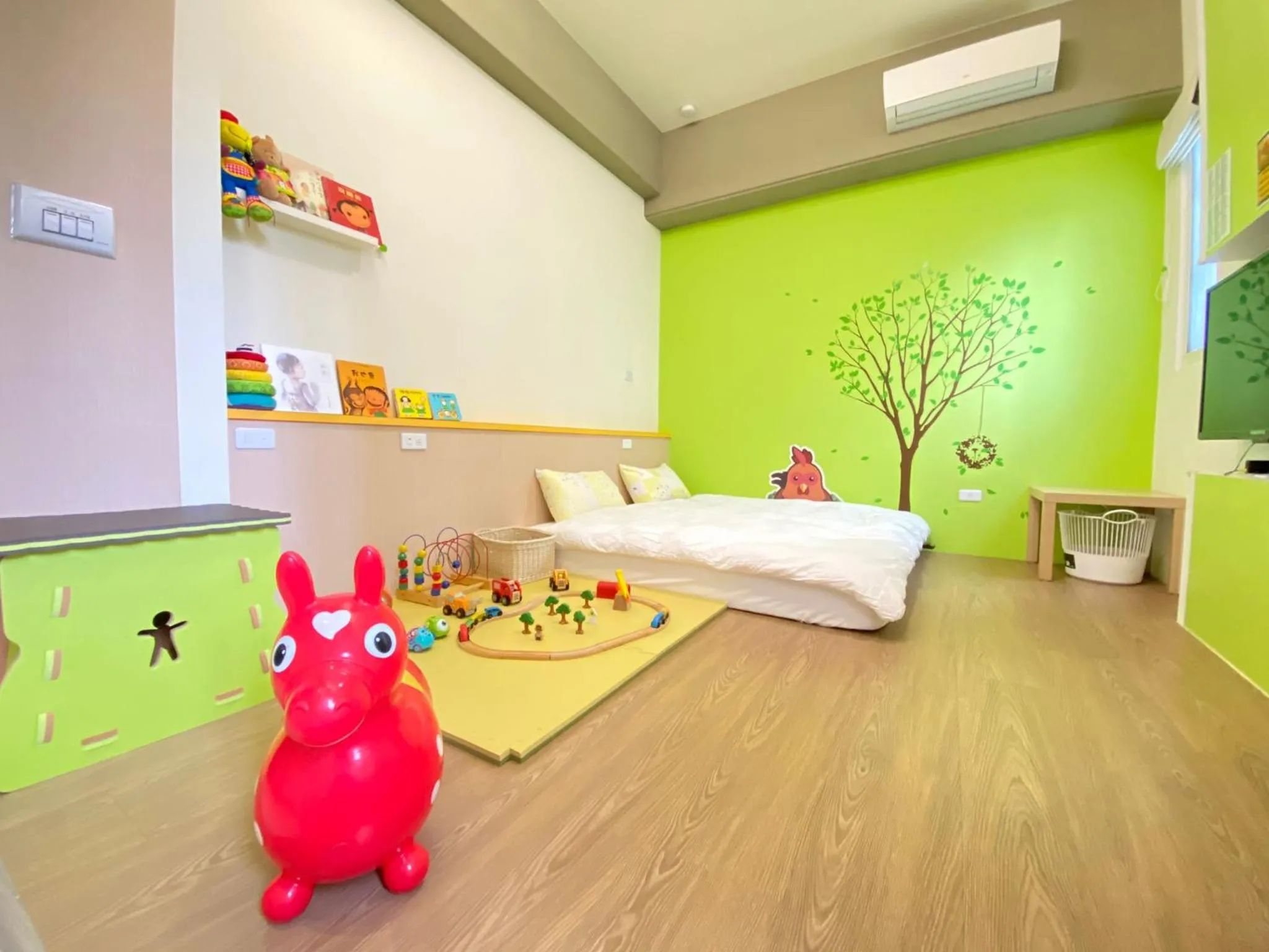 Bedroom, Bed in Shiangshiang Forest Hotel