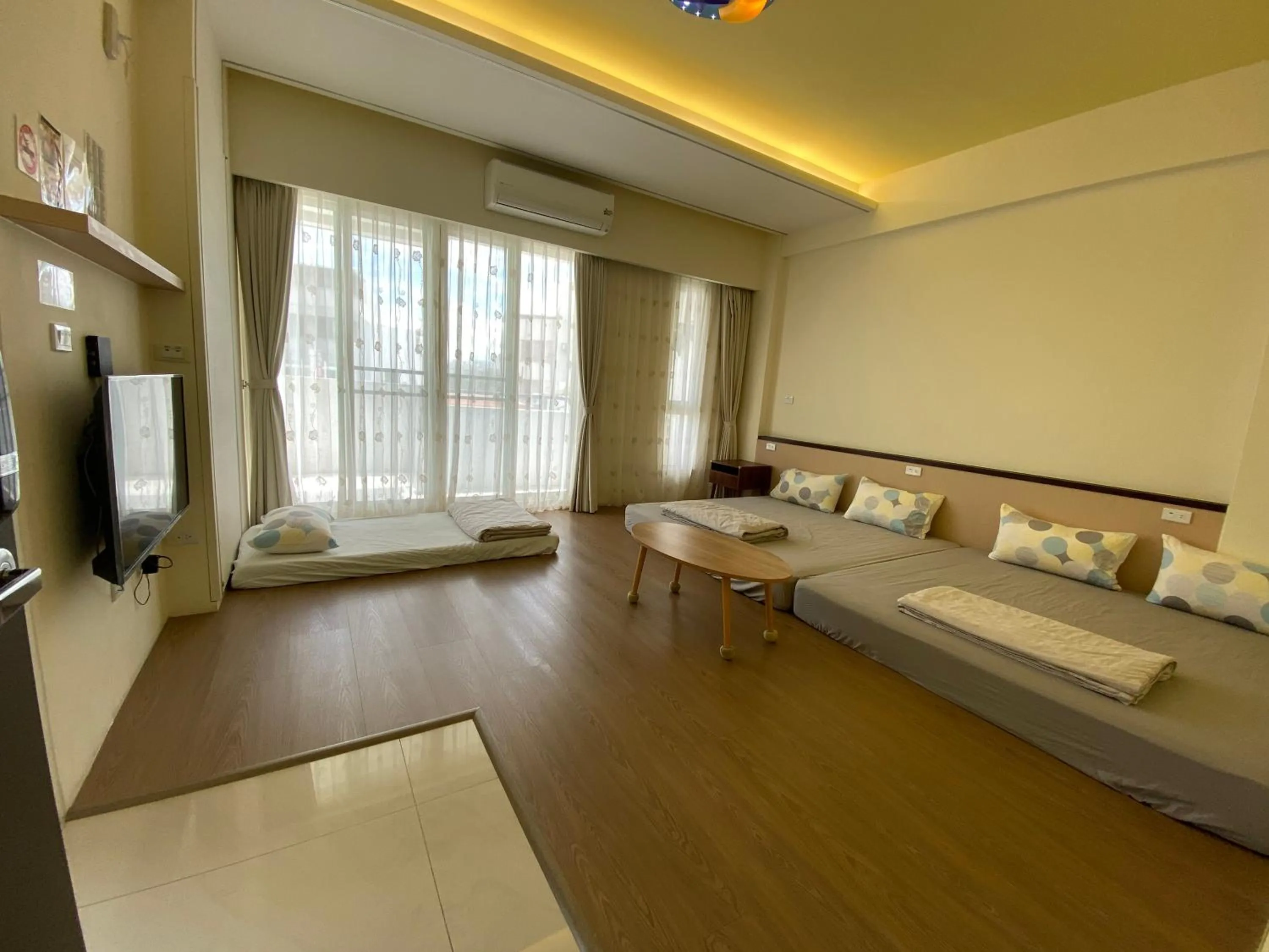 Photo of the whole room, Bed in Shiangshiang Forest Hotel