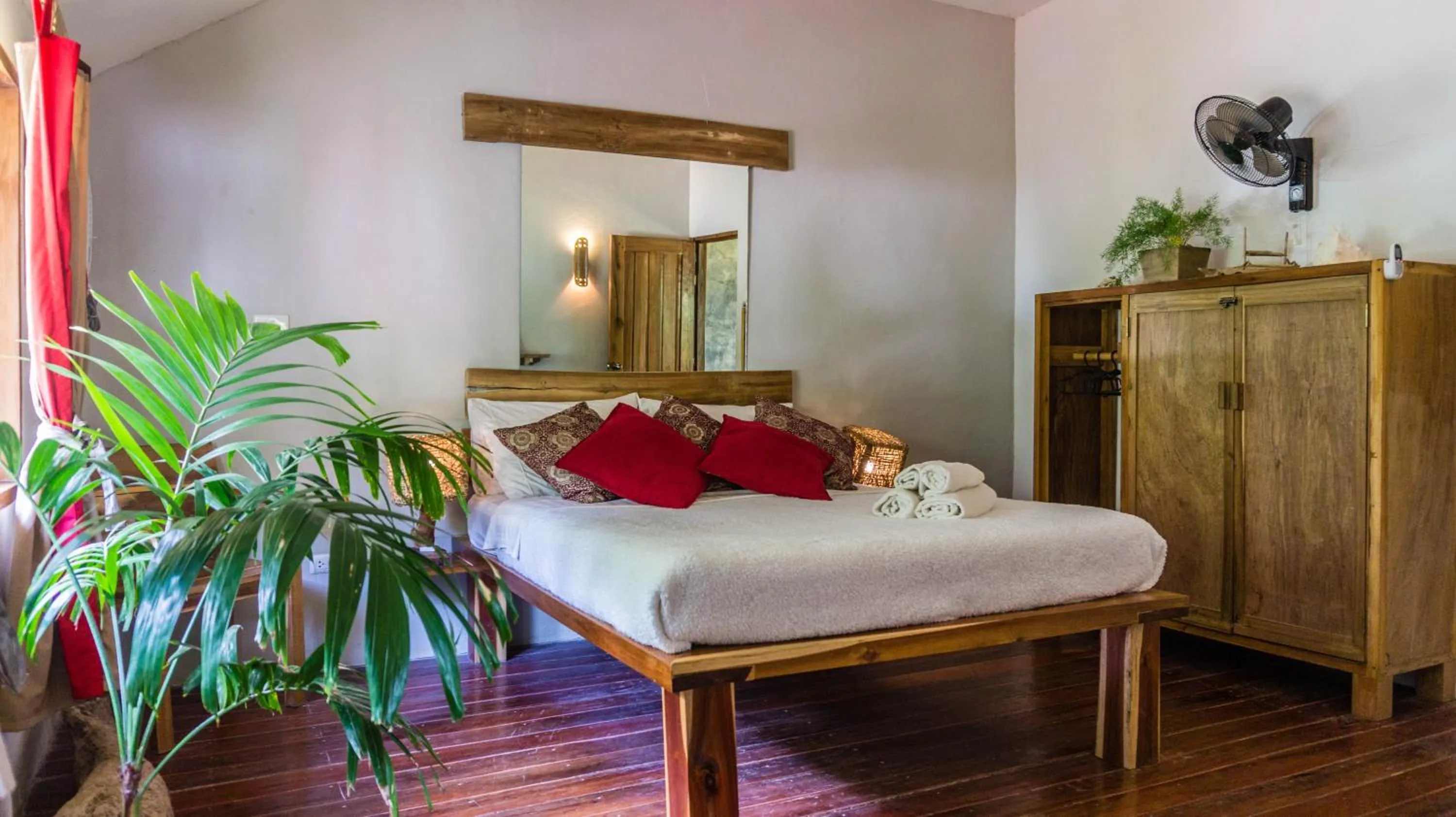 Bed in Happiness Boutique Resort El Nido