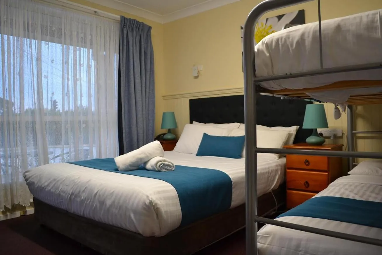 Bed in Lithgow Motor Inn
