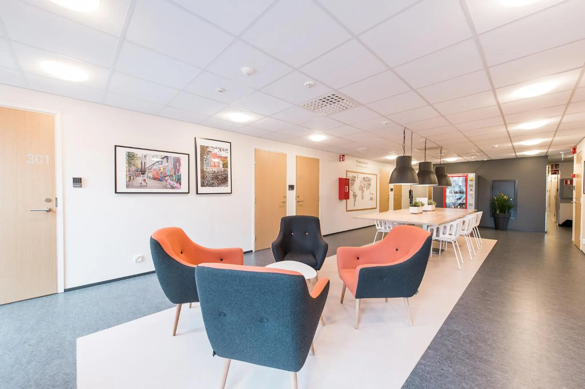 Lounge or bar in Forenom Aparthotel Espoo Leppävaara