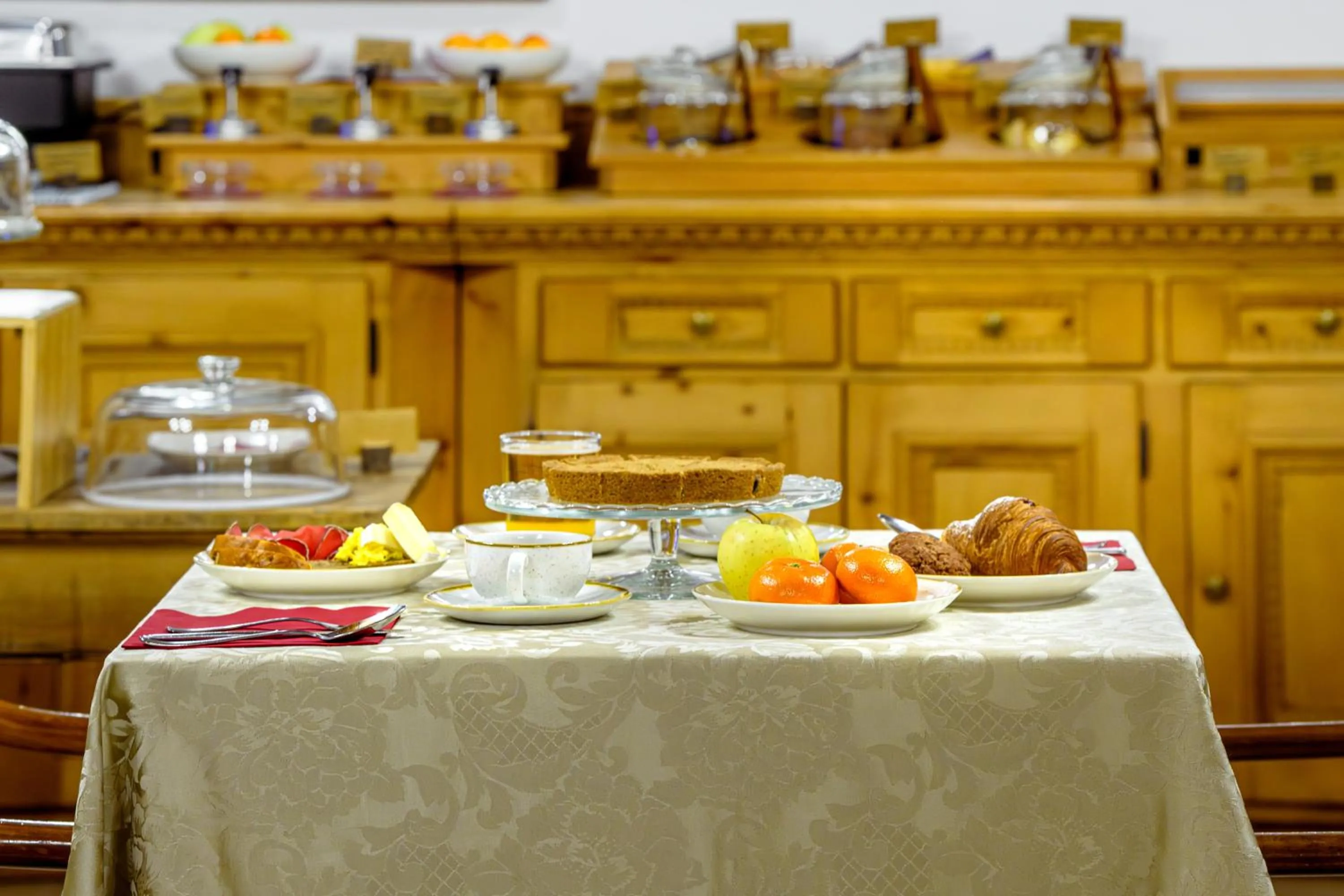 Breakfast in Hotel Ambassador Bormio