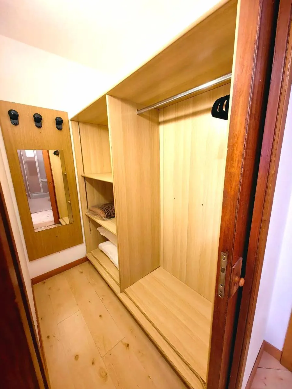 wardrobe in Hotel Ambassador Bormio