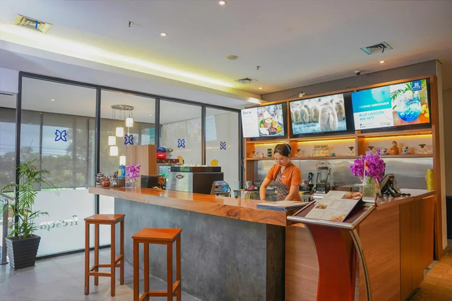 Restaurant/places to eat in BATIQA Hotel Palembang Restaurant/places to eat in BATIQA Hotel Palembang