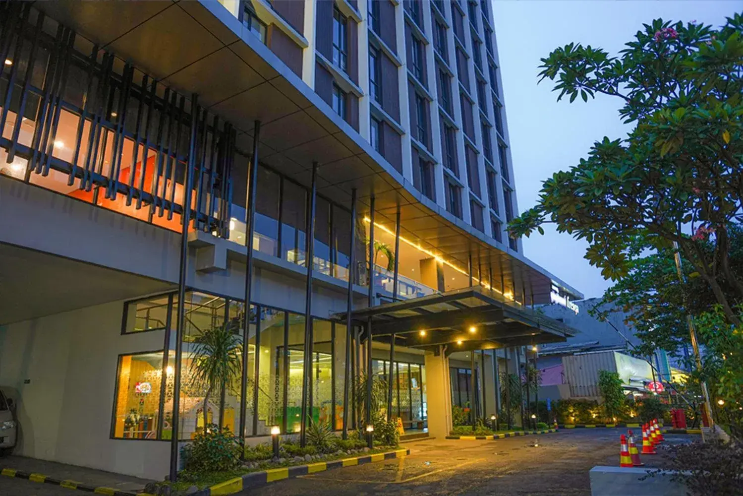 Property building in BATIQA Hotel Palembang Property building in BATIQA Hotel Palembang