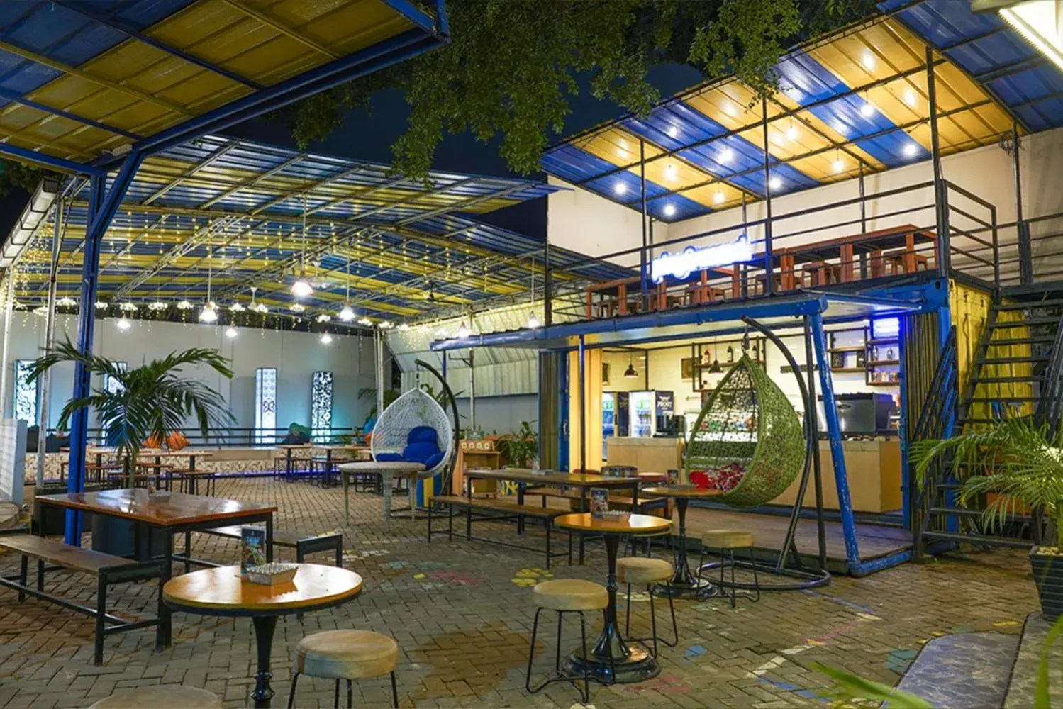 Restaurant/places to eat in BATIQA Hotel Palembang Restaurant/places to eat in BATIQA Hotel Palembang