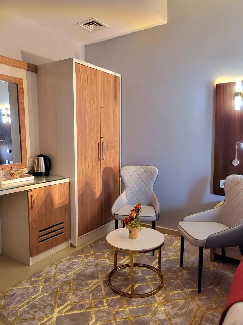 Coffee/tea facilities in Naif Fort Hotel