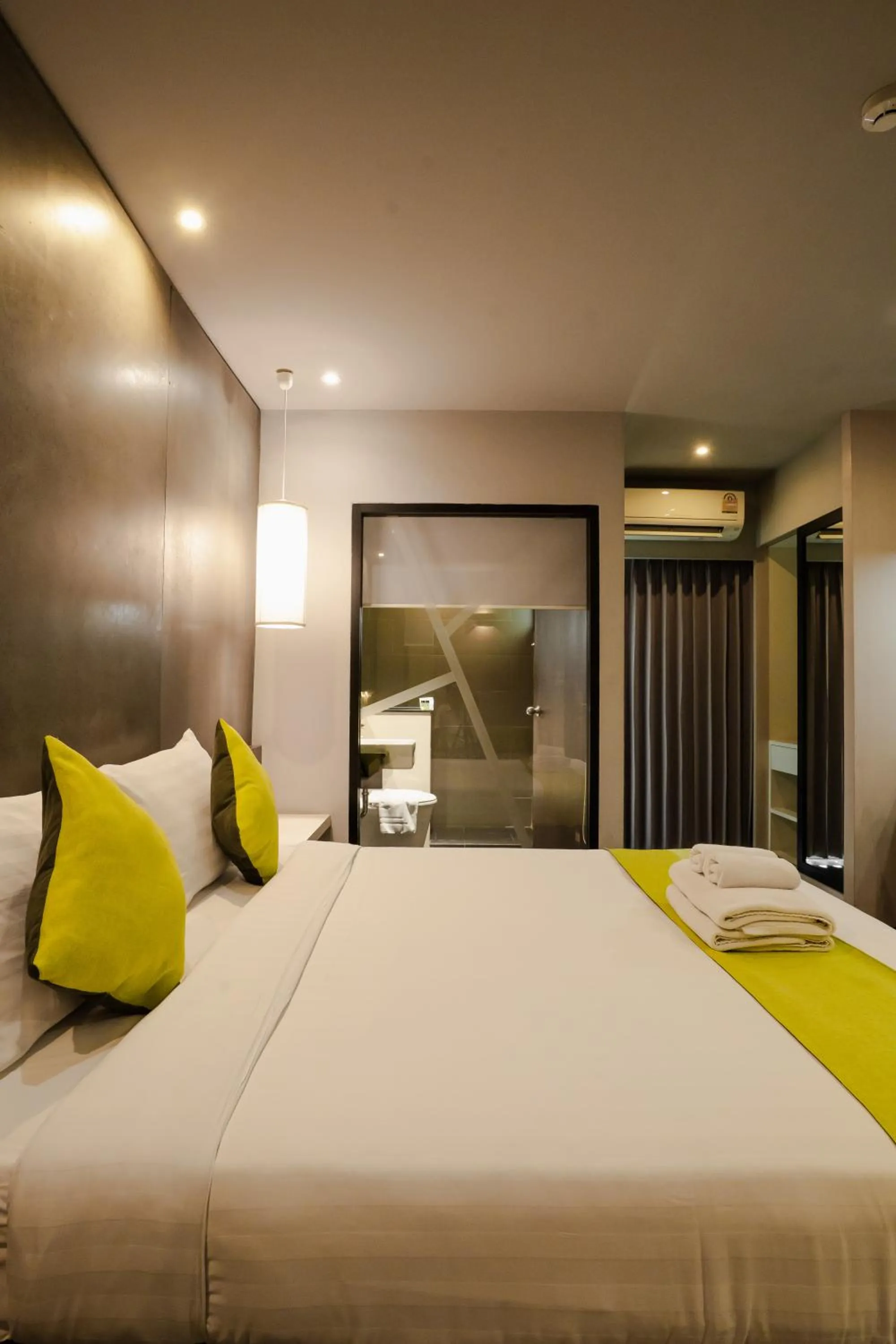 Bed in 3Season Hotel