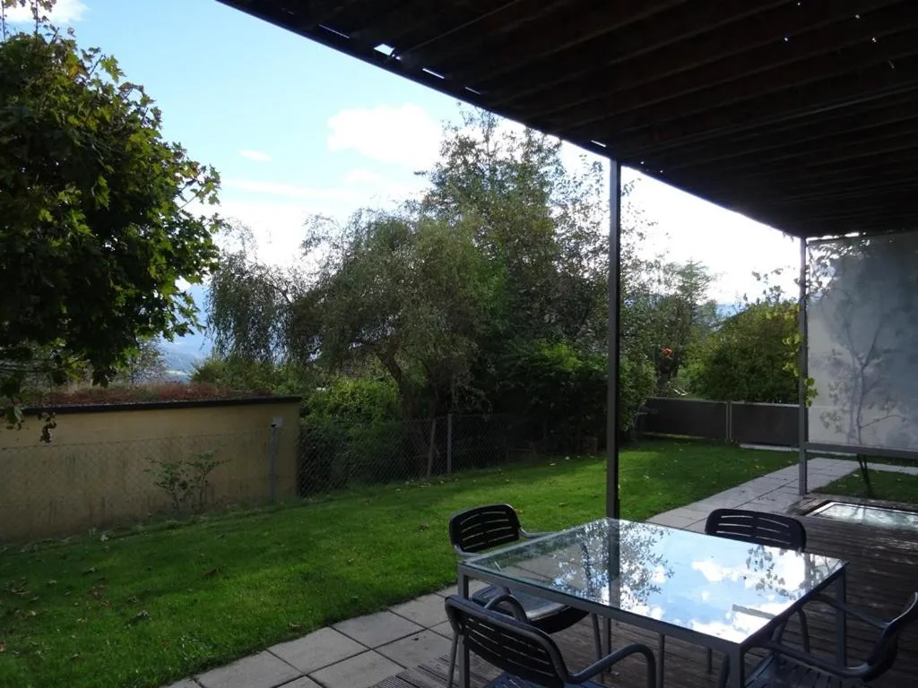 Garden in Holidayhome Elza