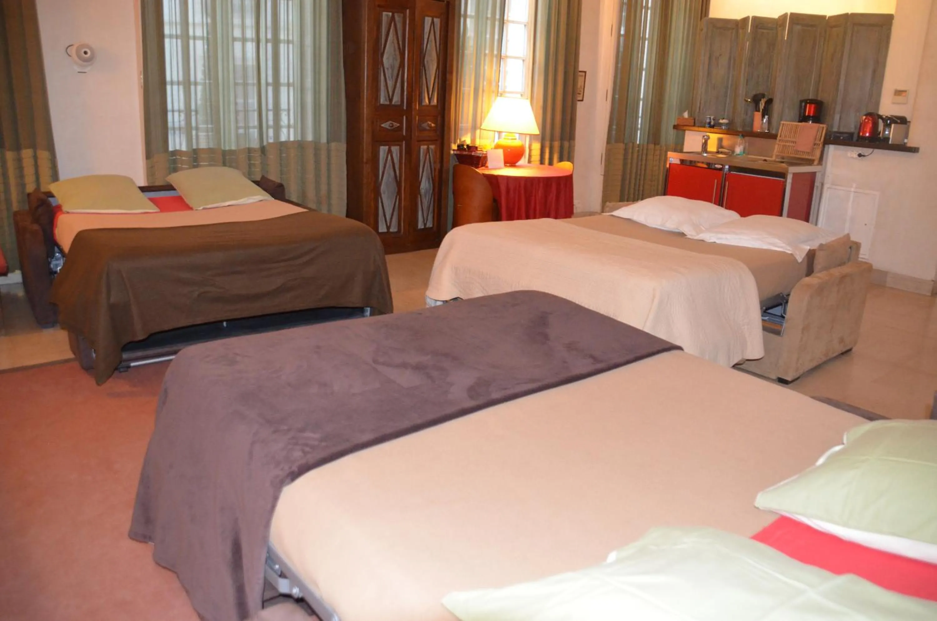 Photo of the whole room, Bed in La Maison d'Anne