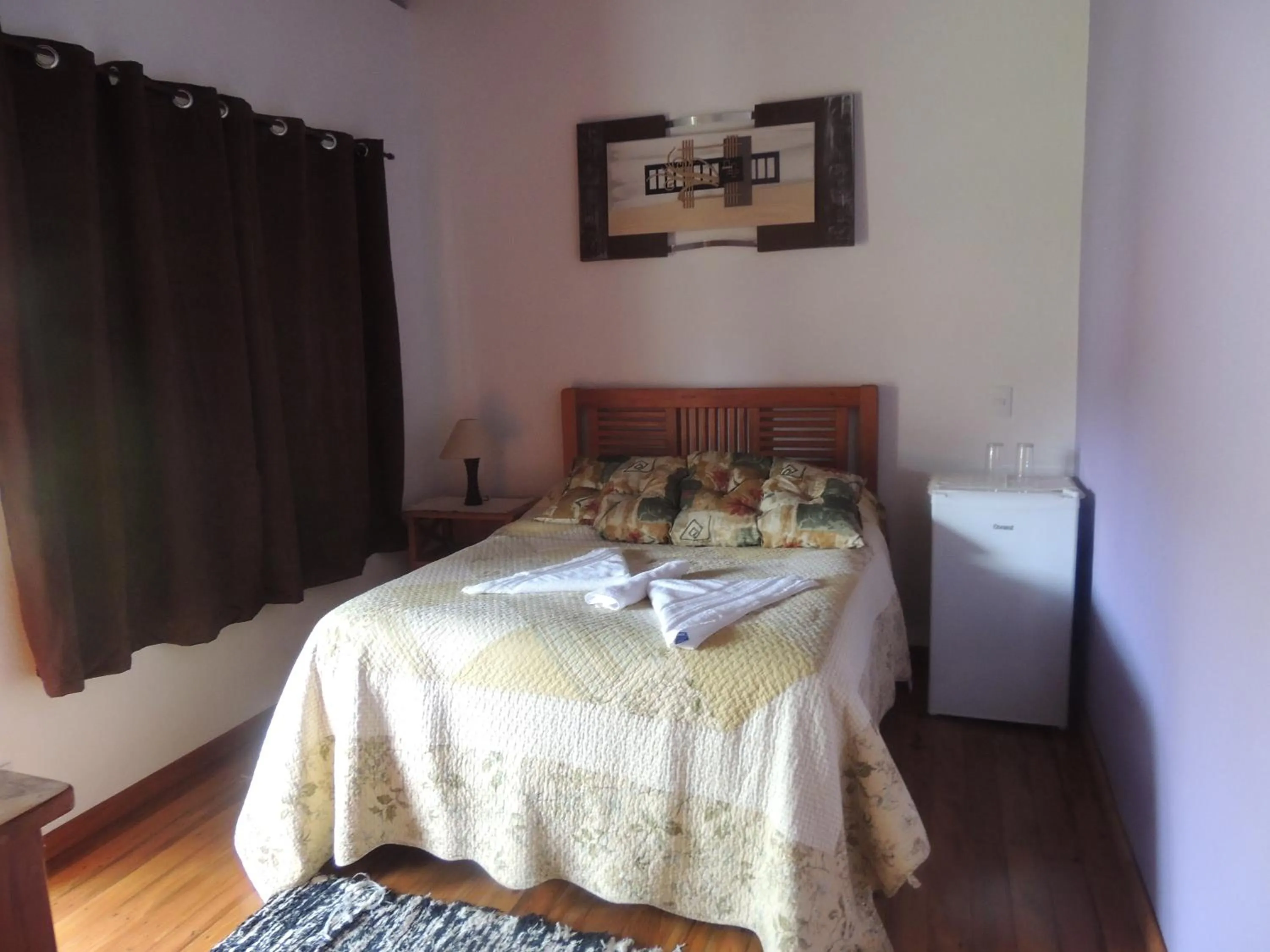 Property building, Bed in Pousada Antigo Caminho Do Ouro