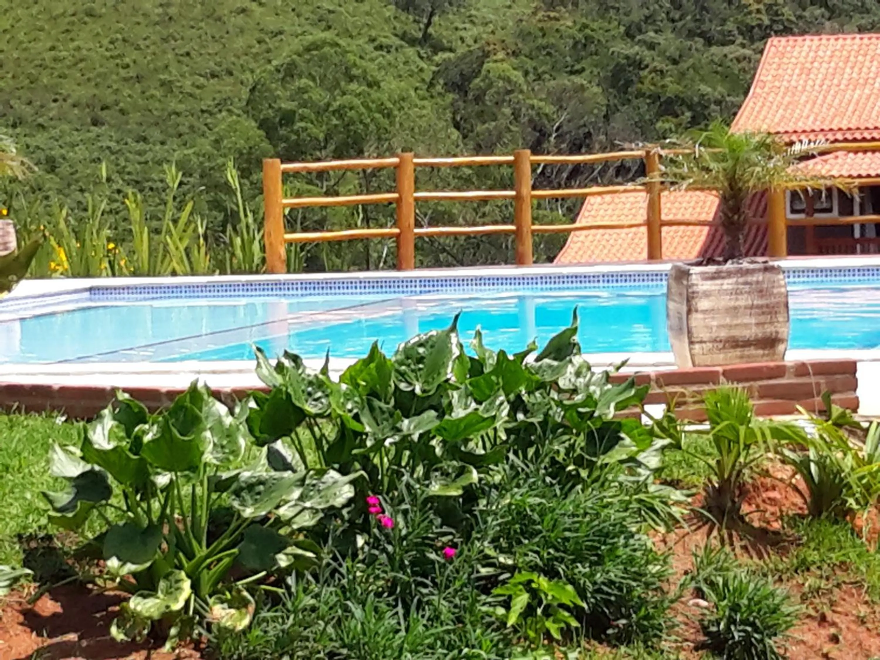 Swimming pool in Pousada Antigo Caminho Do Ouro