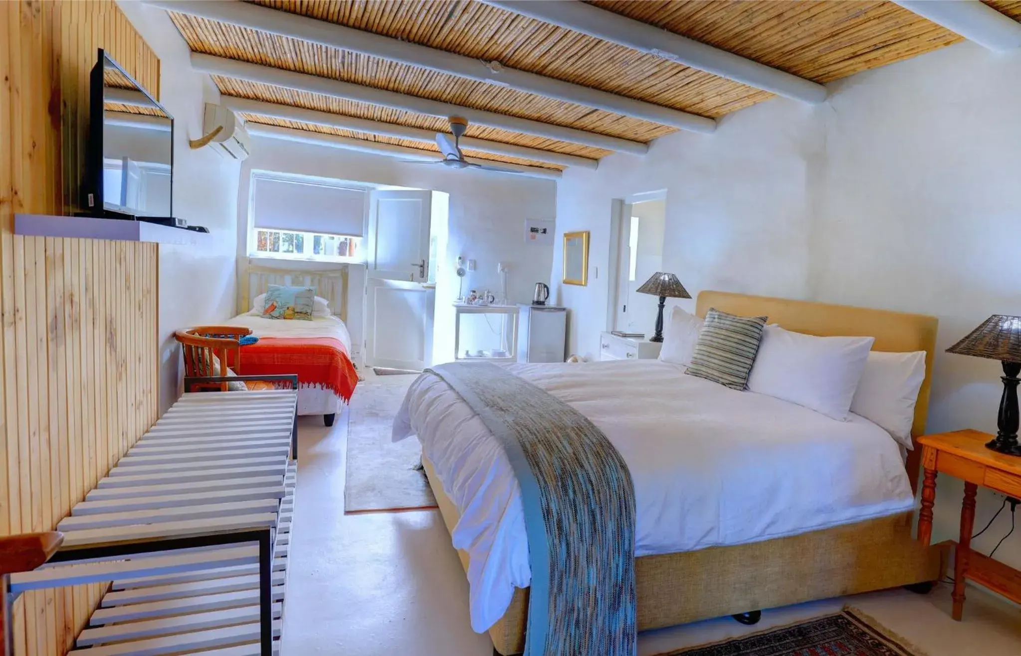 Comfort Triple Room with Shower in 81 on Church Guest House Comfort Triple Room with Shower in 81 on Church Guest House