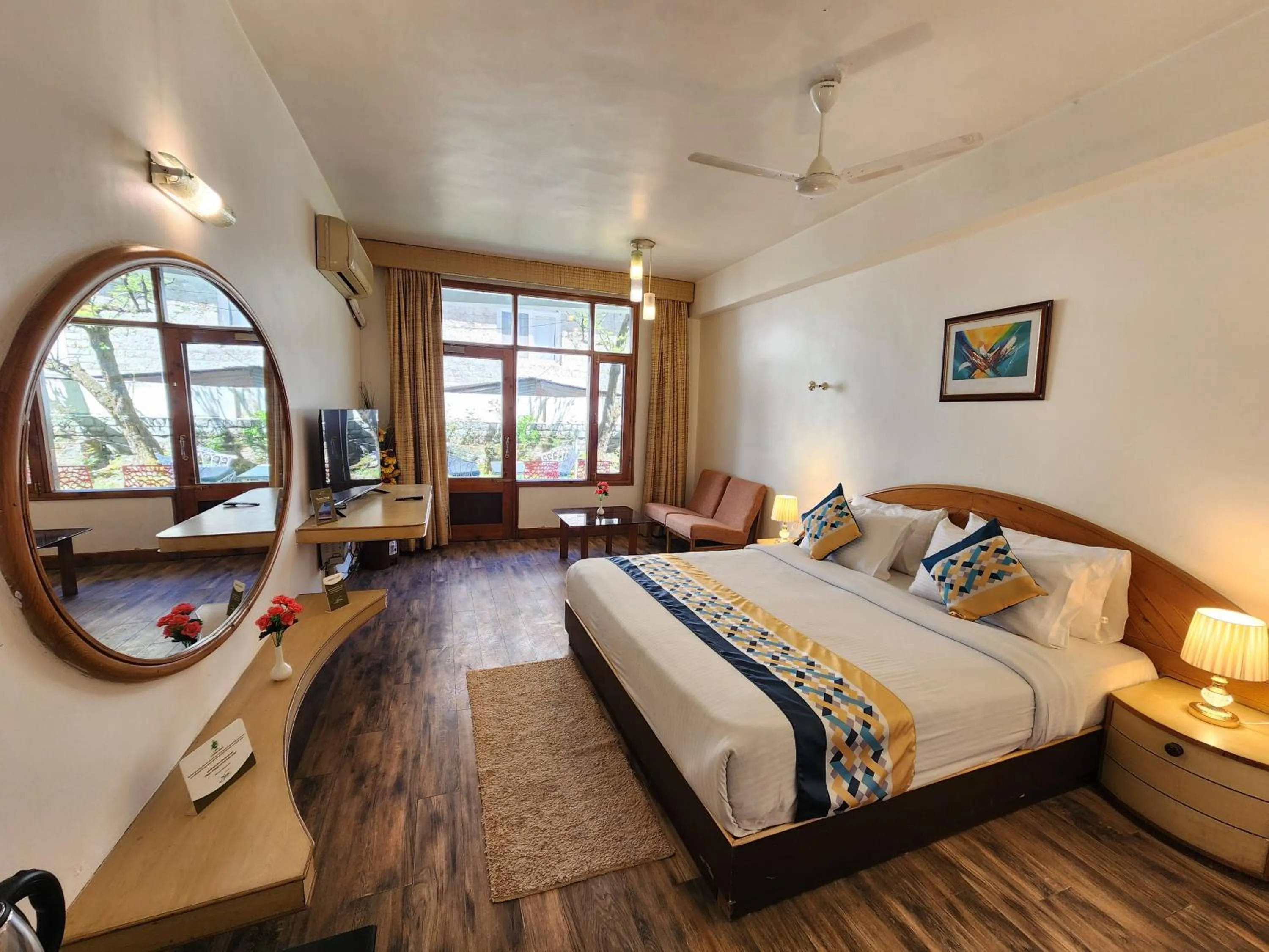 Photo of the whole room in The Orchard Greens