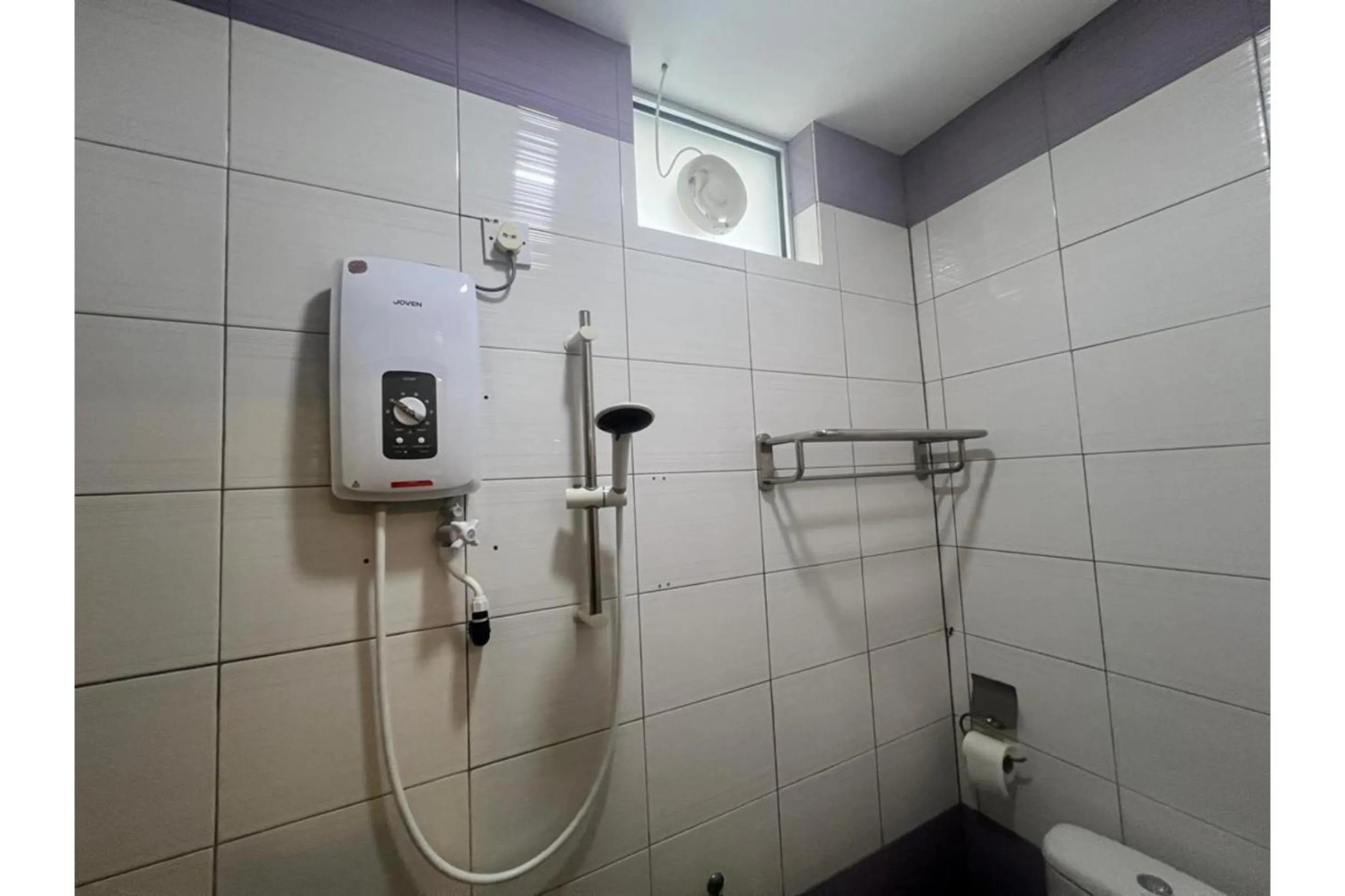 Bathroom in OYO 91259 Hai Thien Motel