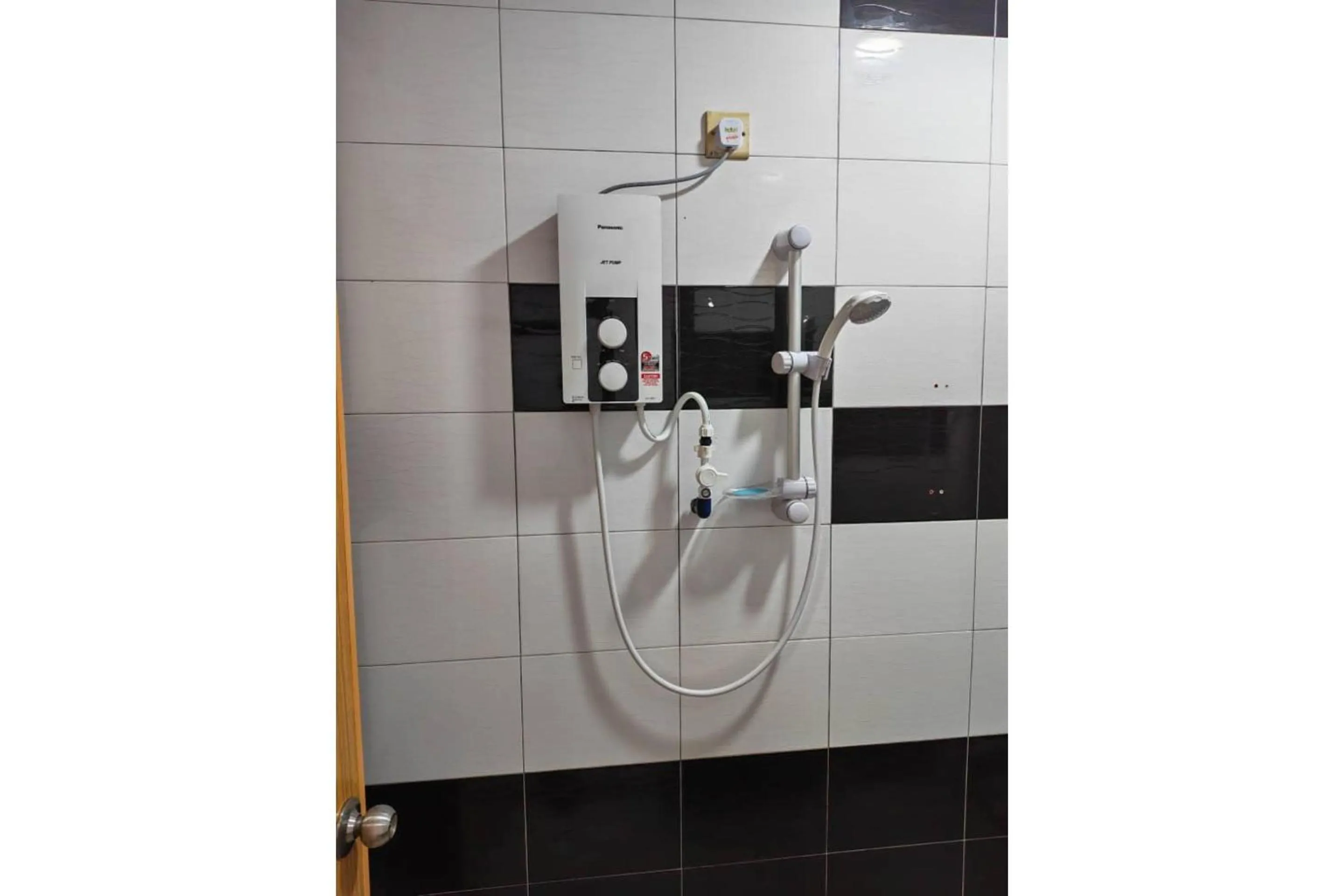 Bathroom in OYO 91259 Hai Thien Motel