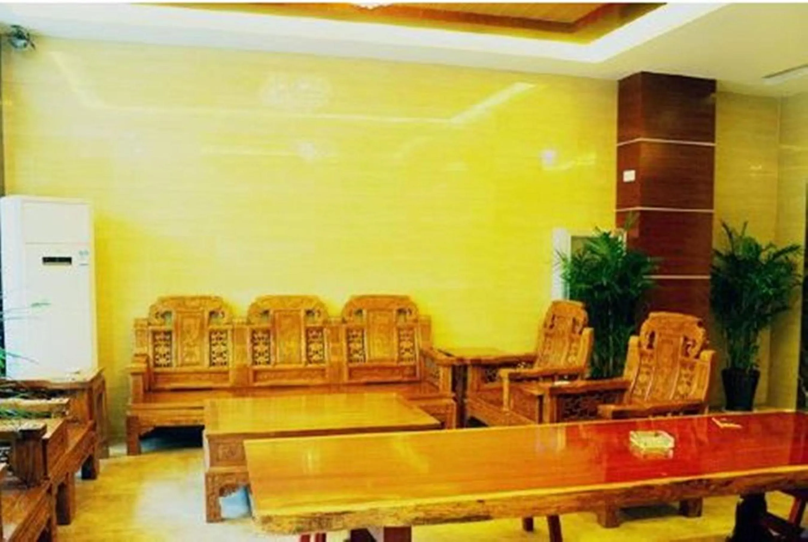 Lobby or reception in XiShuangBanNa International Aerial Garden South of Mekong River Business Hotel 傣江南商务酒店