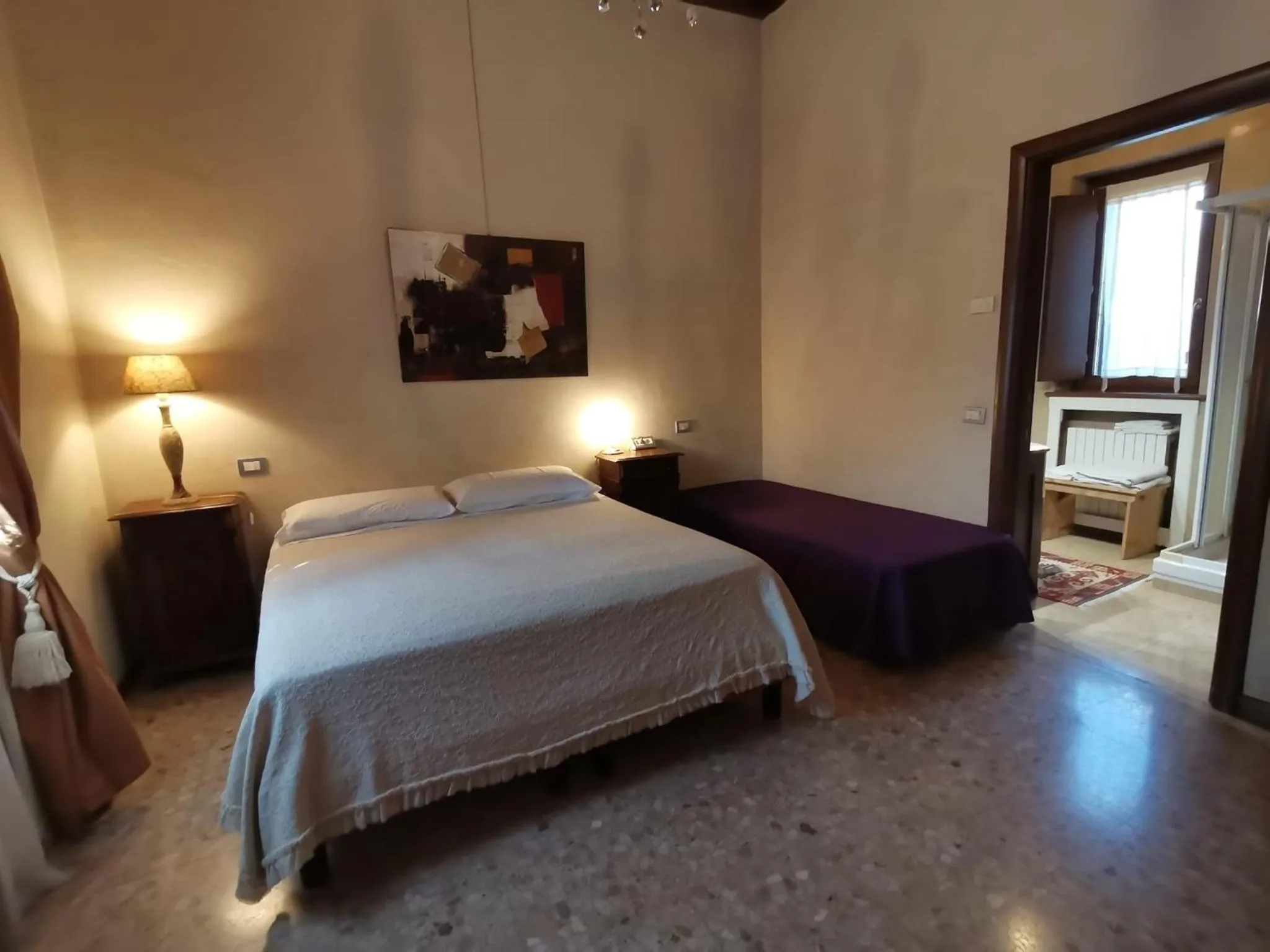 Bedroom, Bed in Le Maddalene