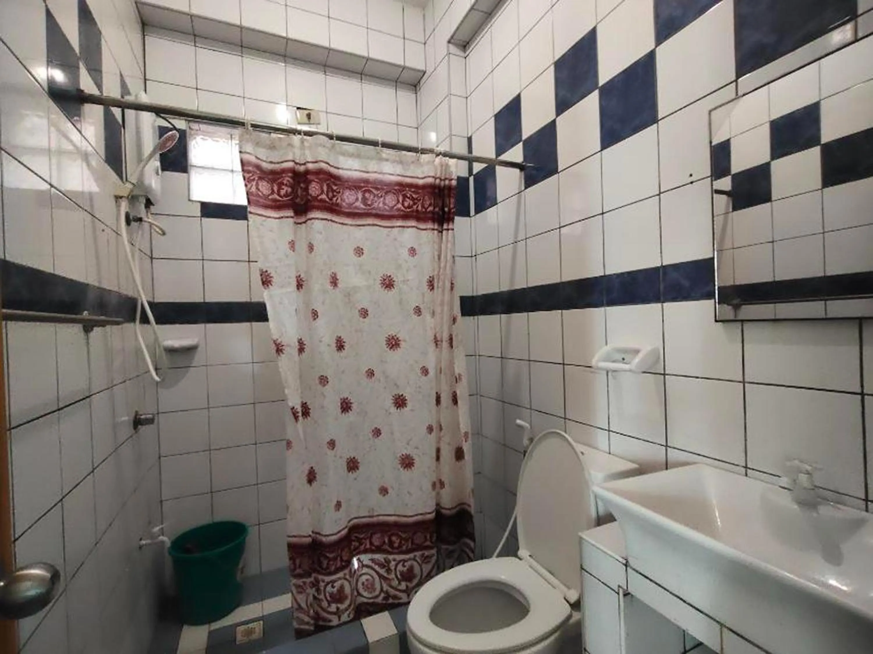 Shower in Punta Riviera Resort Bolinao