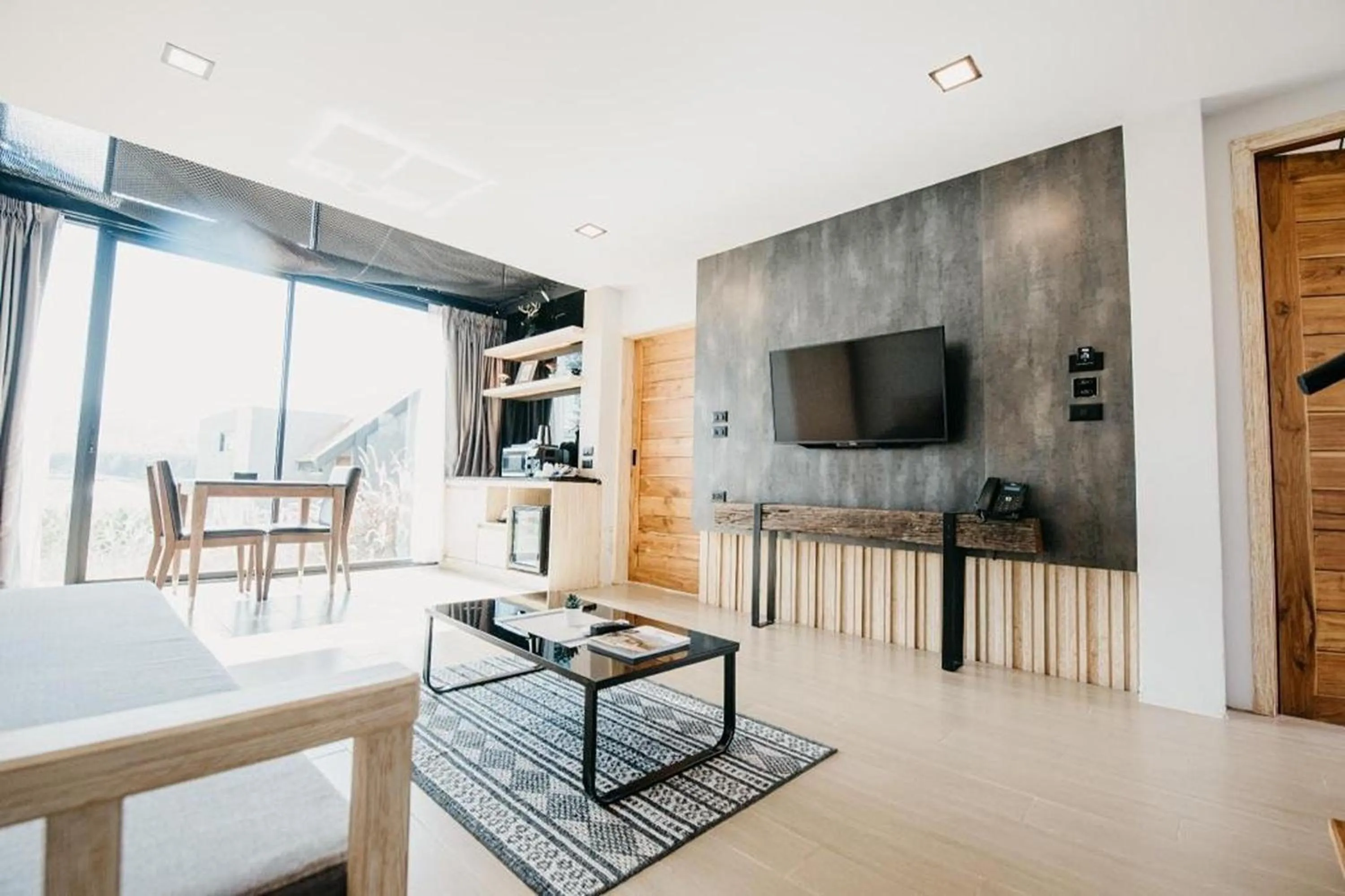 TV and multimedia in The Posh Khao Kho