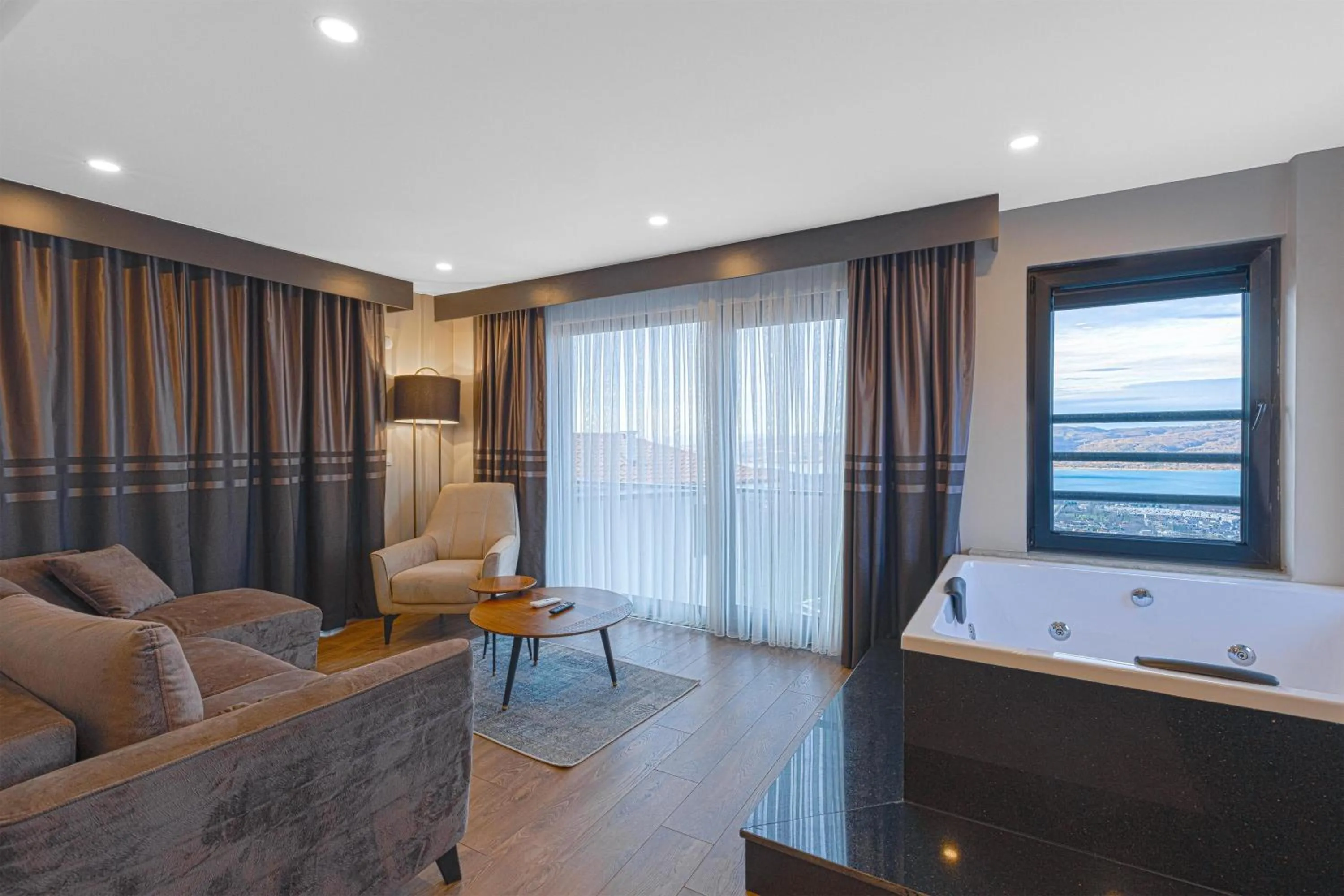 King Suite with Spa Bath and Kitchenette - Terrace/Non-Smoking in Best Western Plus Sapanca