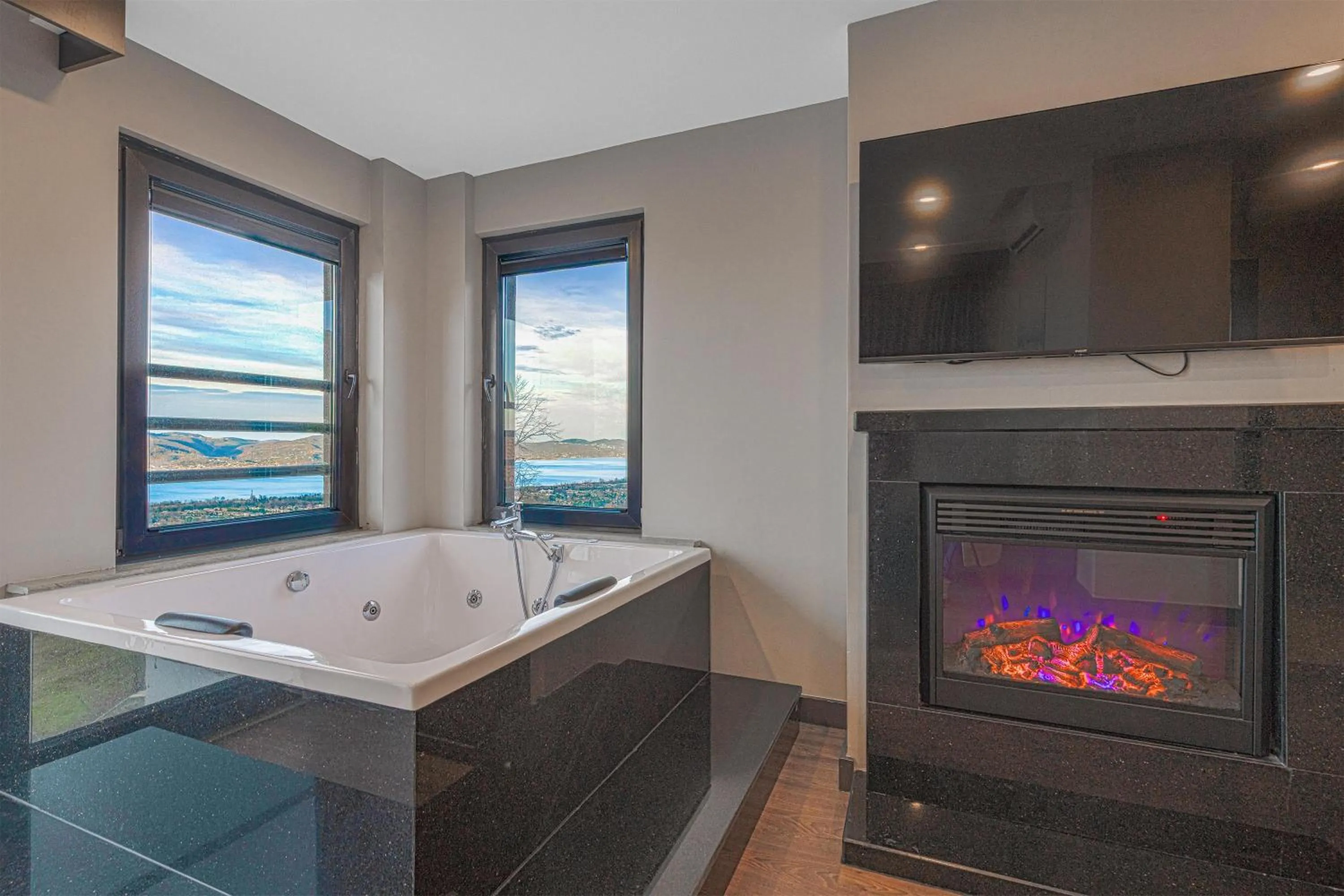 King Suite with Spa Bath and Kitchenette - Terrace/Non-Smoking in Best Western Plus Sapanca