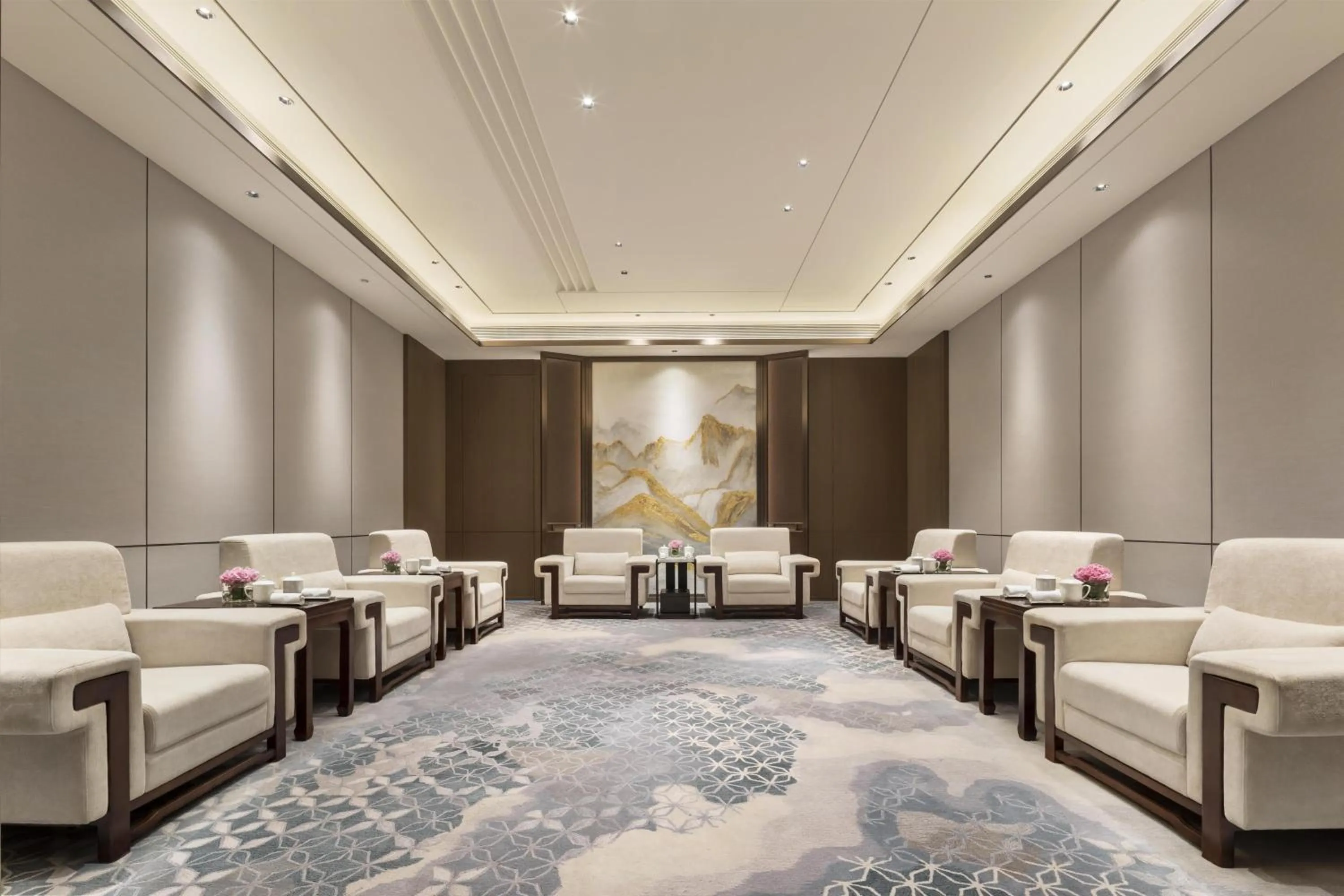 Meeting/conference room in Doubletree By Hilton Zhengzhou Airport Aerotropolis