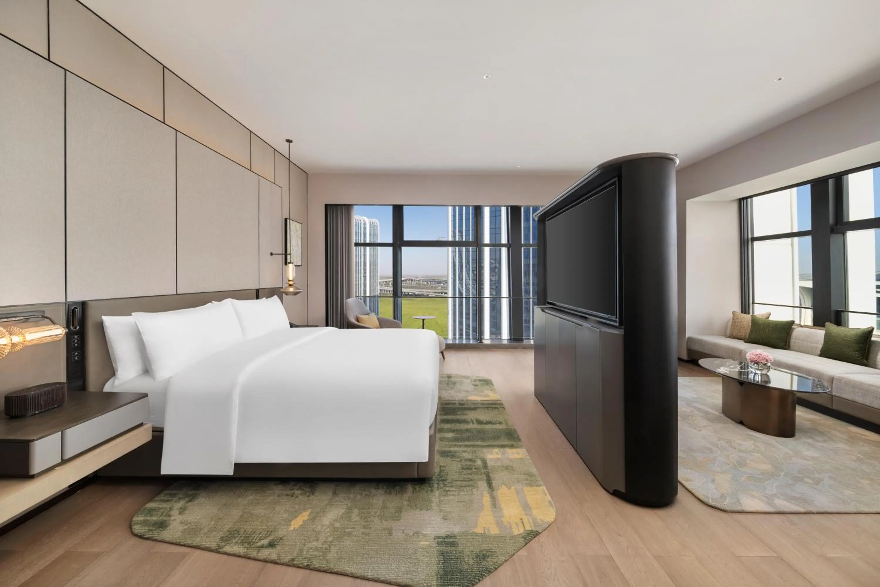 Bed in Doubletree By Hilton Zhengzhou Airport Aerotropolis