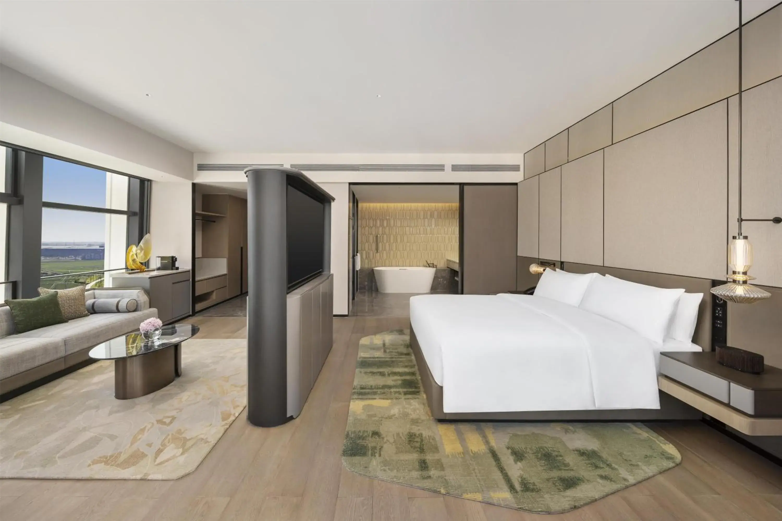 Premium King Room in Doubletree By Hilton Zhengzhou Airport Aerotropolis Premium King Room in Doubletree By Hilton Zhengzhou Airport Aerotropolis