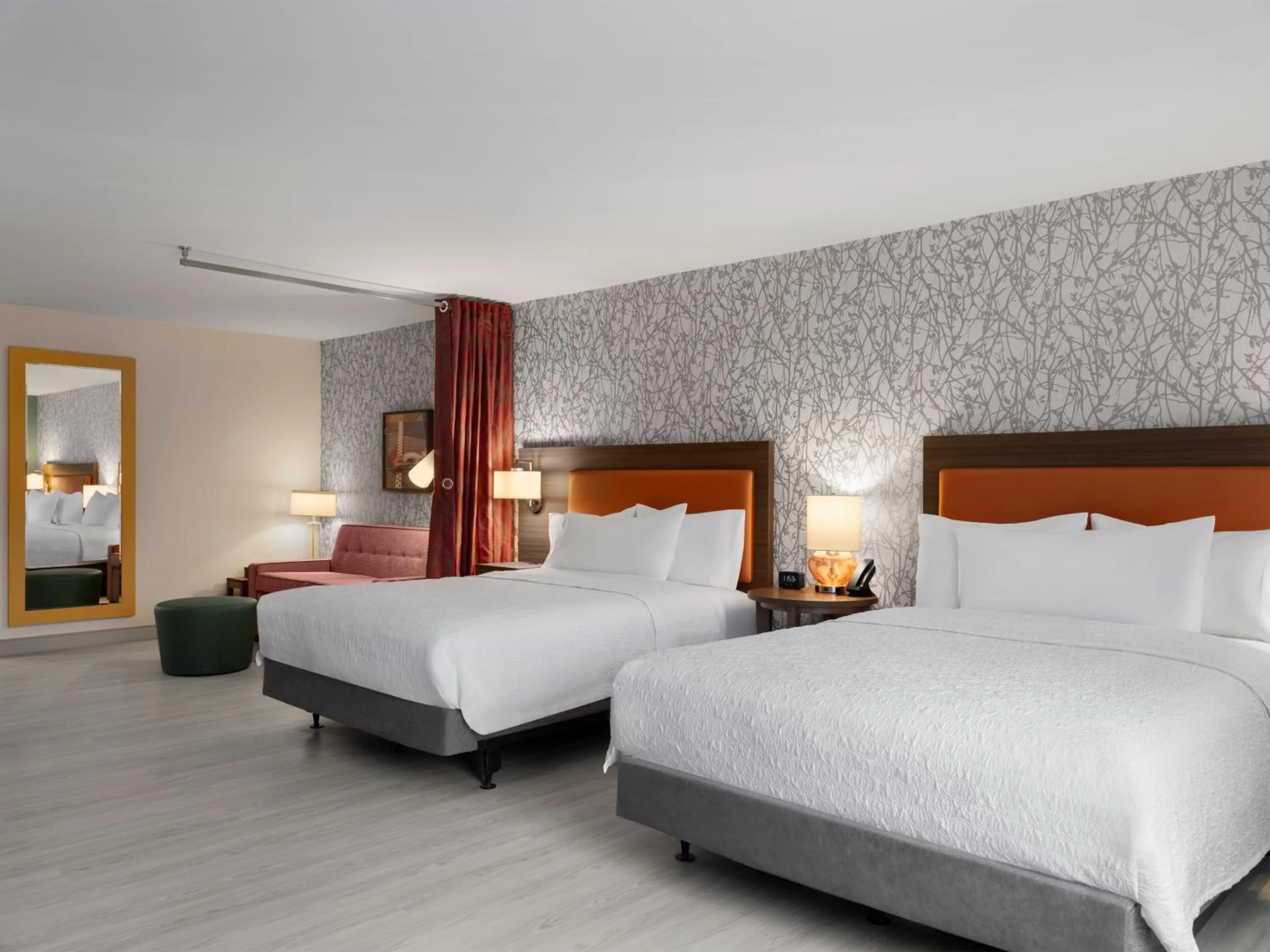 Queen Room with Two Queen Beds - Mobility and Hearing Access in Tru By Hilton Norwalk Des Moines