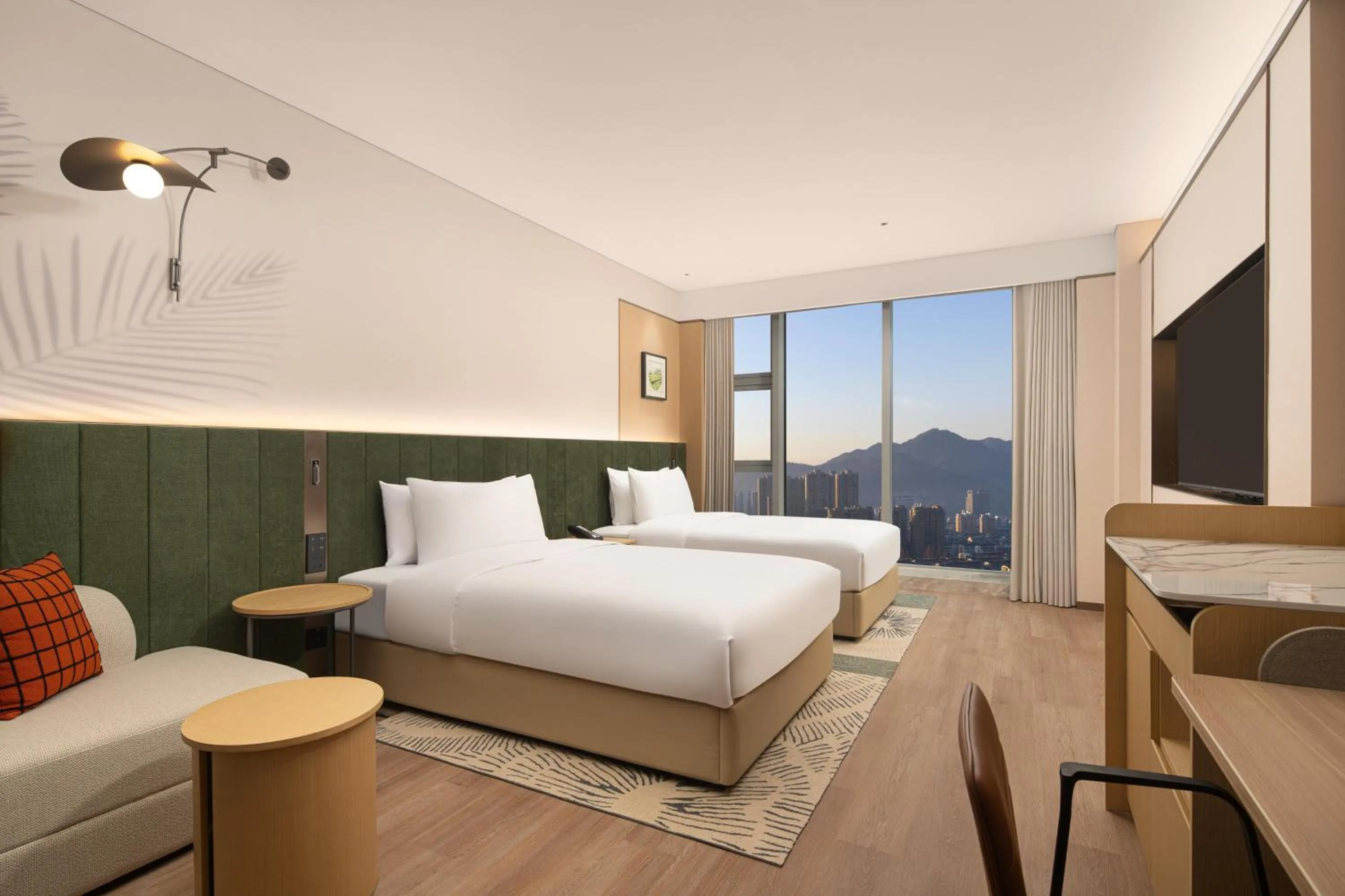Bed in Hilton Garden Inn Hangzhou Fuyang Fuchun