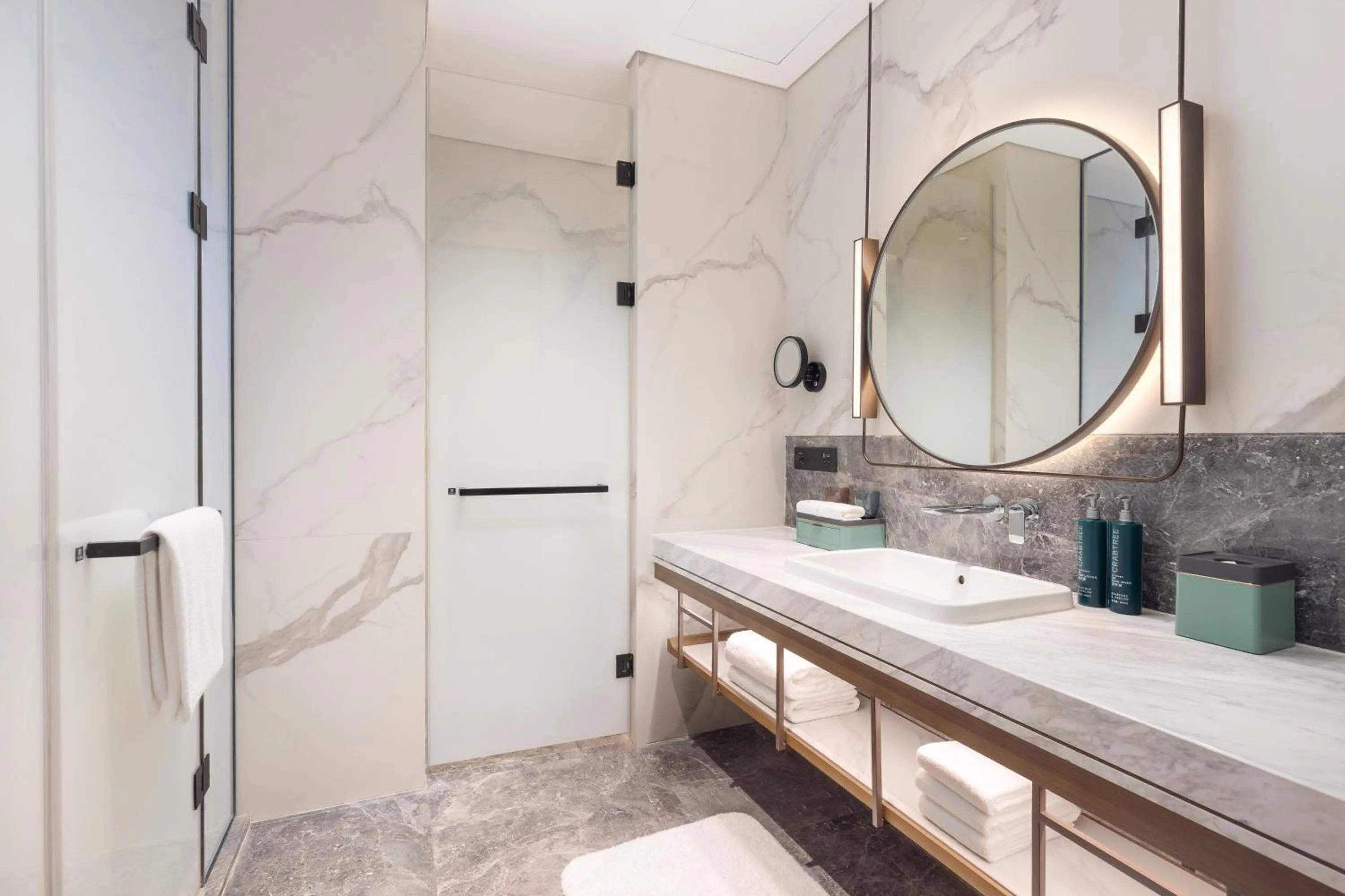 Bathroom in Hilton Shaoxing Hotel And Residences