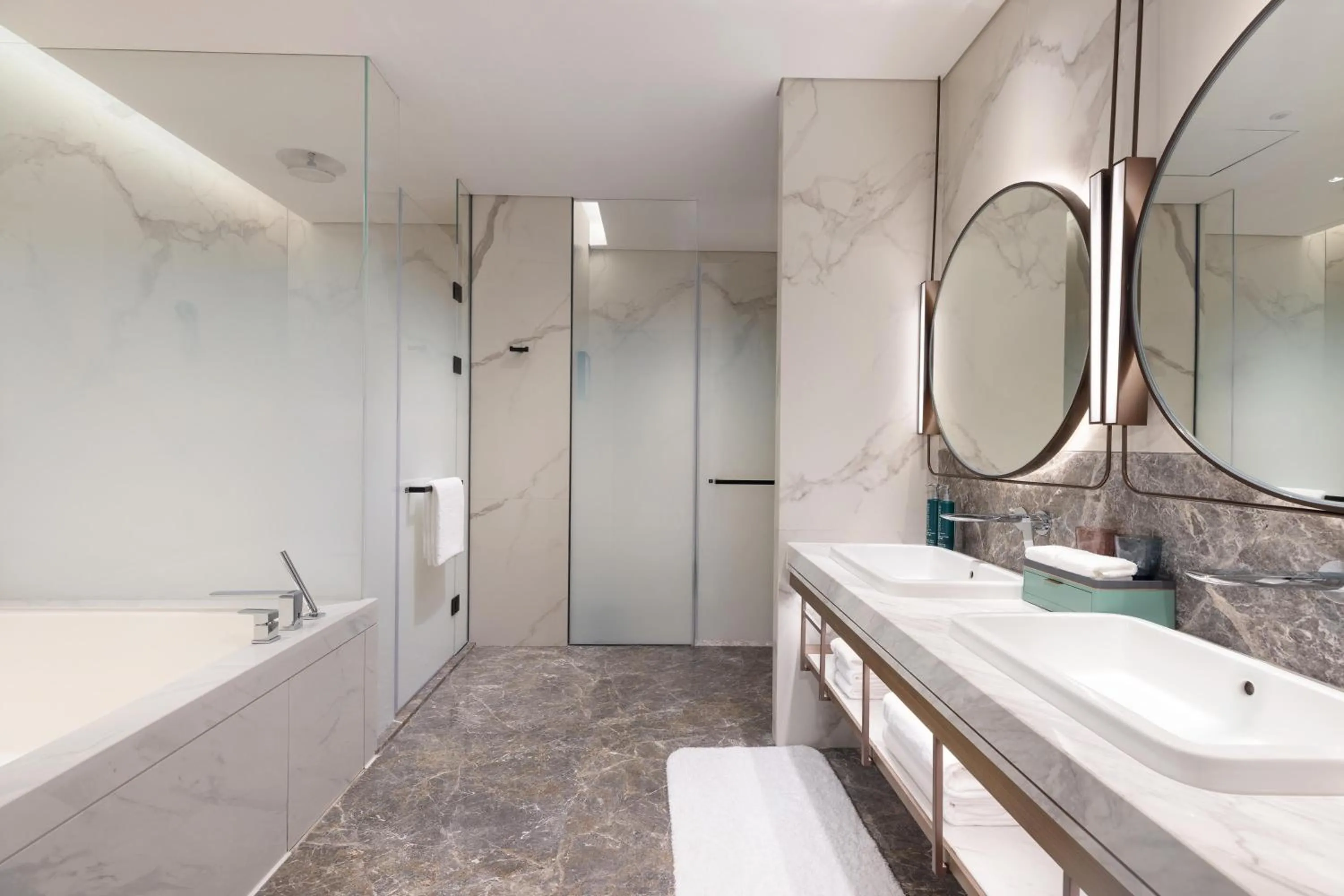 Bathroom in Hilton Shaoxing Hotel And Residences