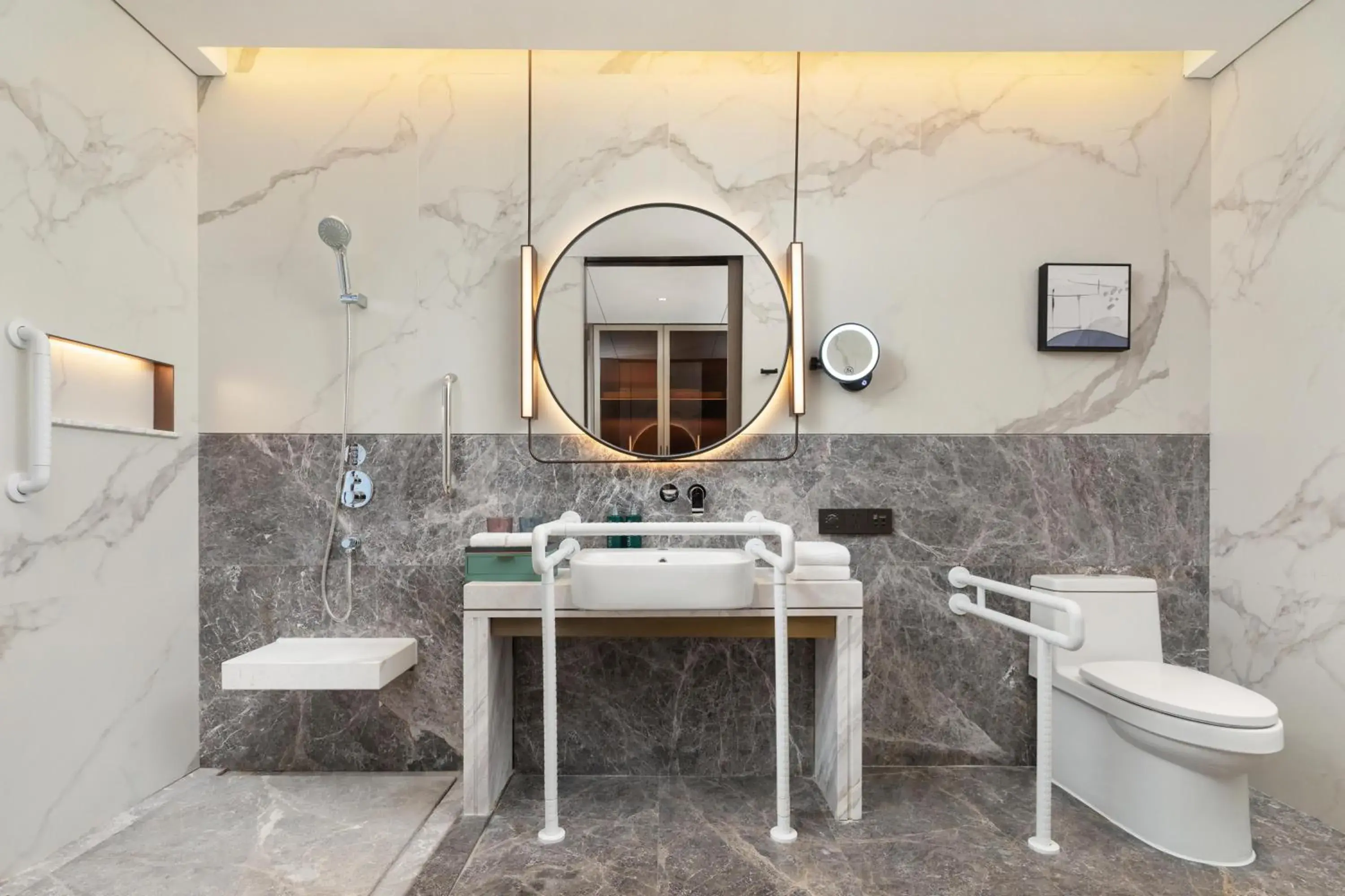 King Room - Mobility Accessible in Hilton Shaoxing Hotel And Residences King Room - Mobility Accessible in Hilton Shaoxing Hotel And Residences