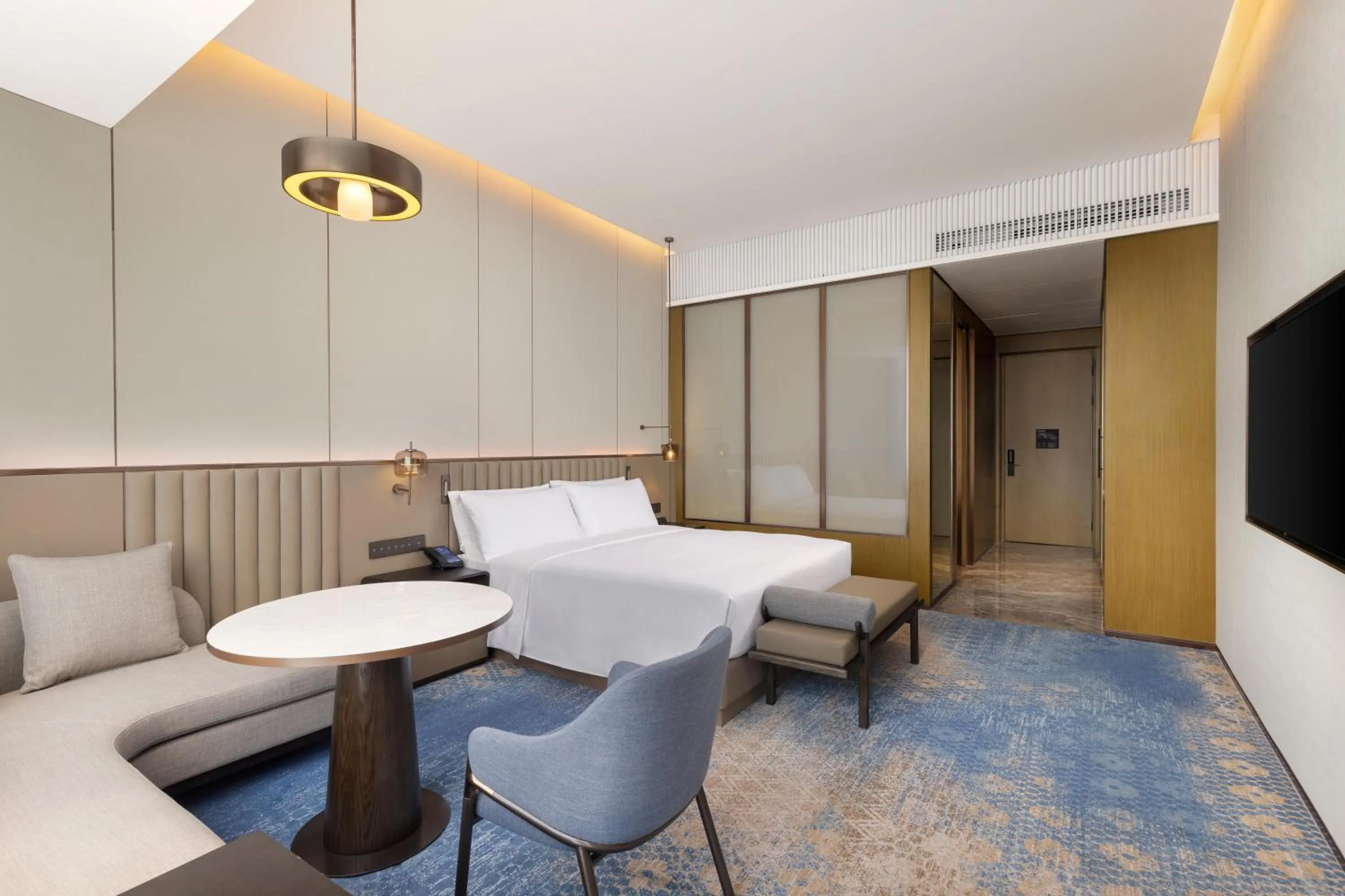 Bed in Hilton Shaoxing Hotel And Residences