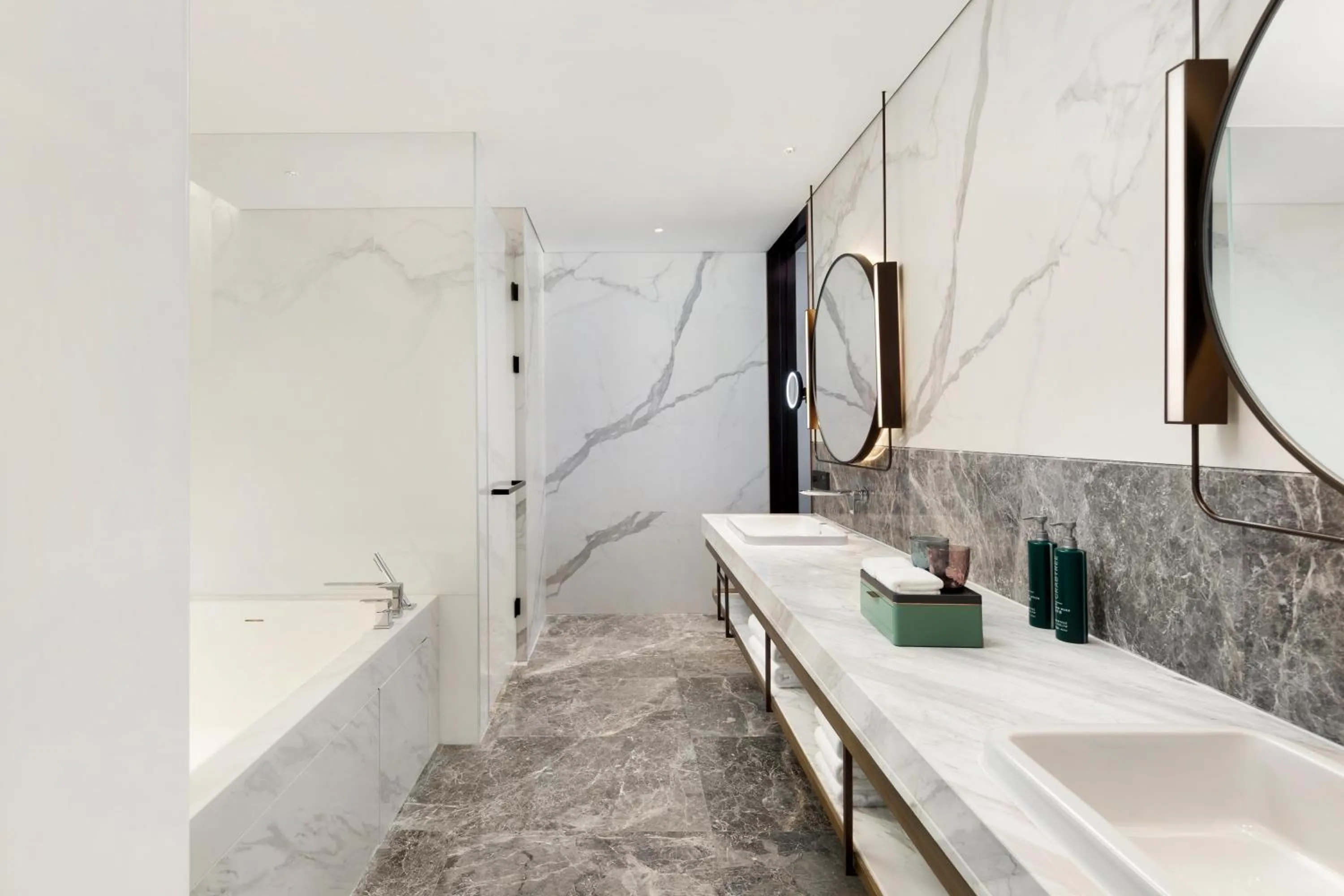 Bathroom in Hilton Shaoxing Hotel And Residences