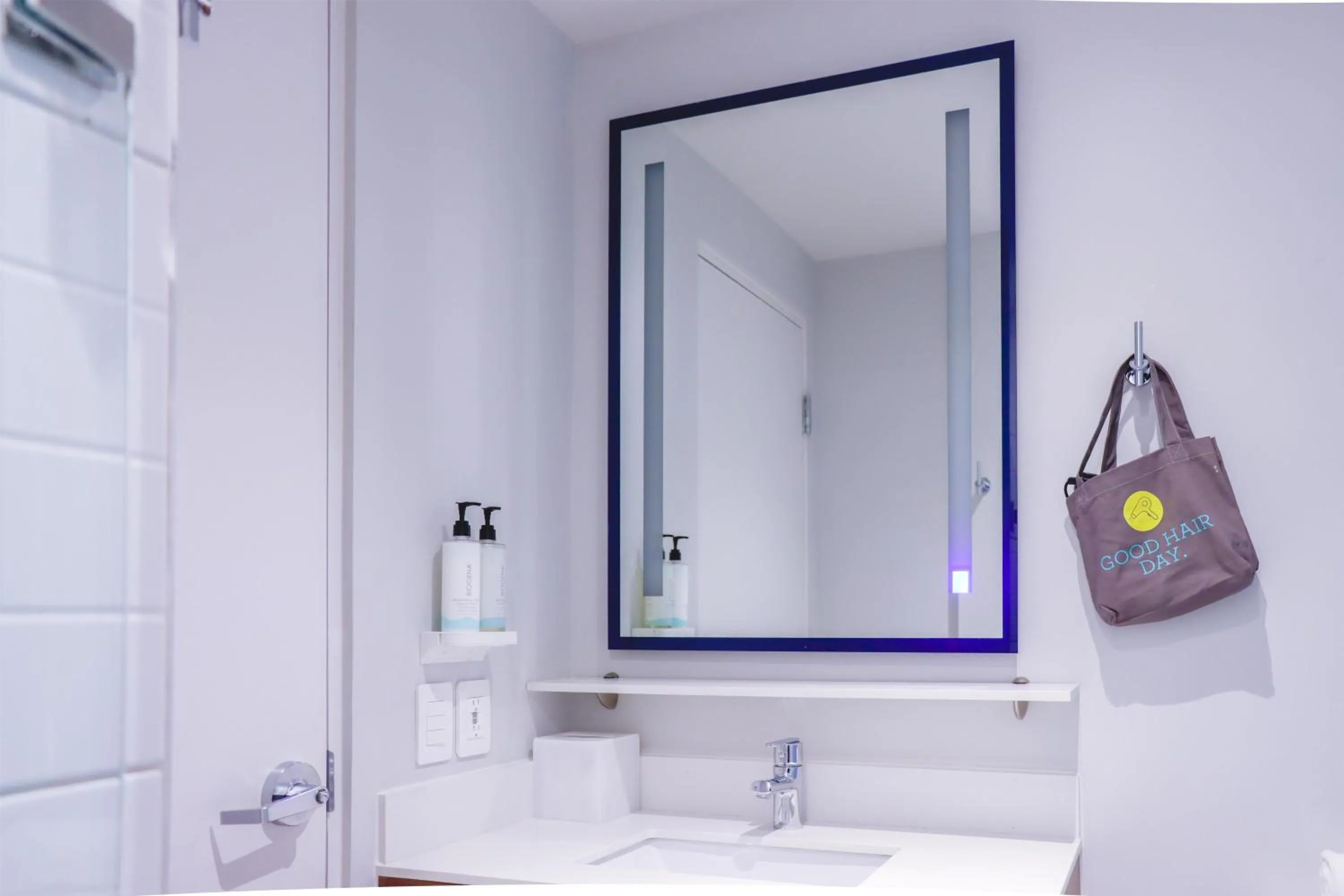 Queen Room with Two Queen Beds and Walk-In Shower in Tru By Hilton Puebla Angelopolis