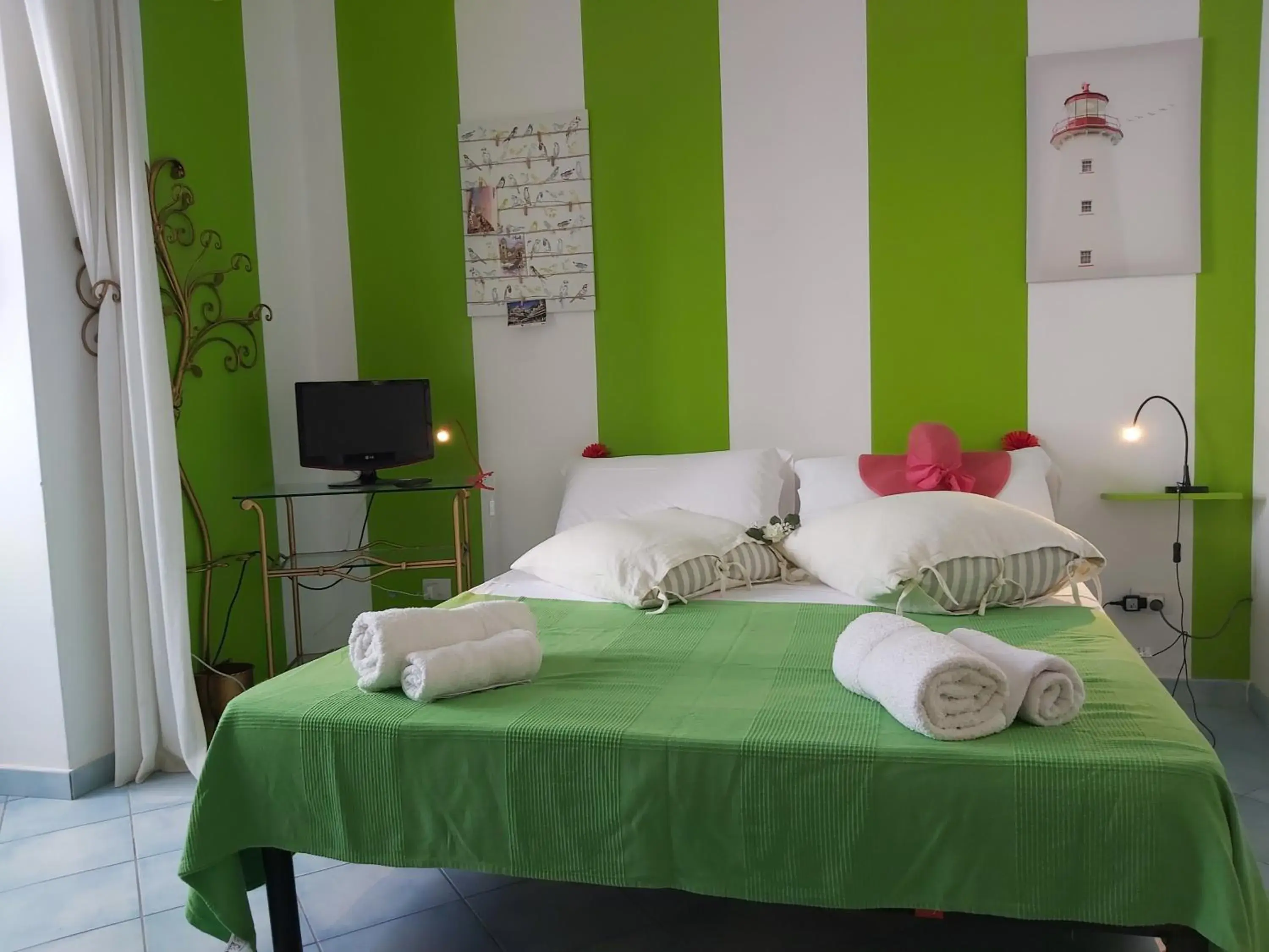 Classic Triple Room in Residenza Gennaro Classic Triple Room in Residenza Gennaro