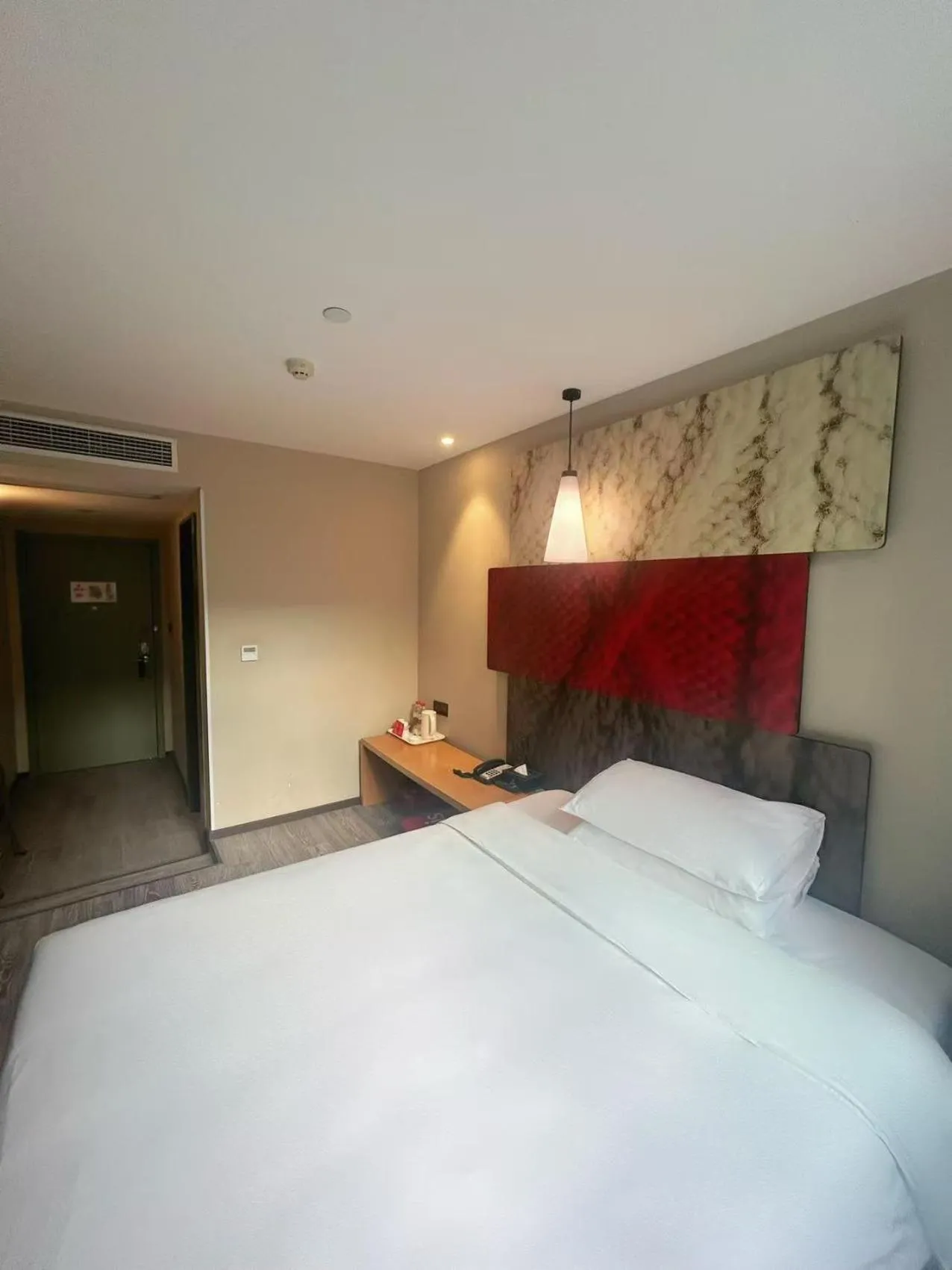 Selecetd Double Room in Ibis Chongqing Jiefangbei Pedestrian Street