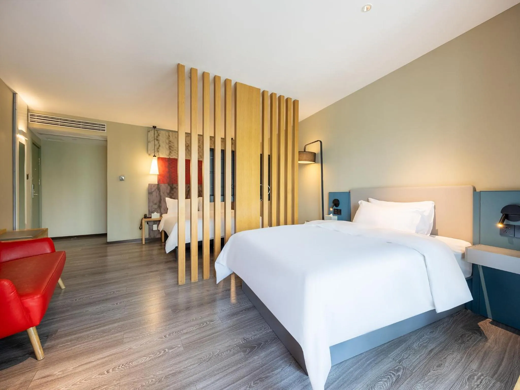 Bed in Ibis Chengdu Taikoo Li Chunxi Road