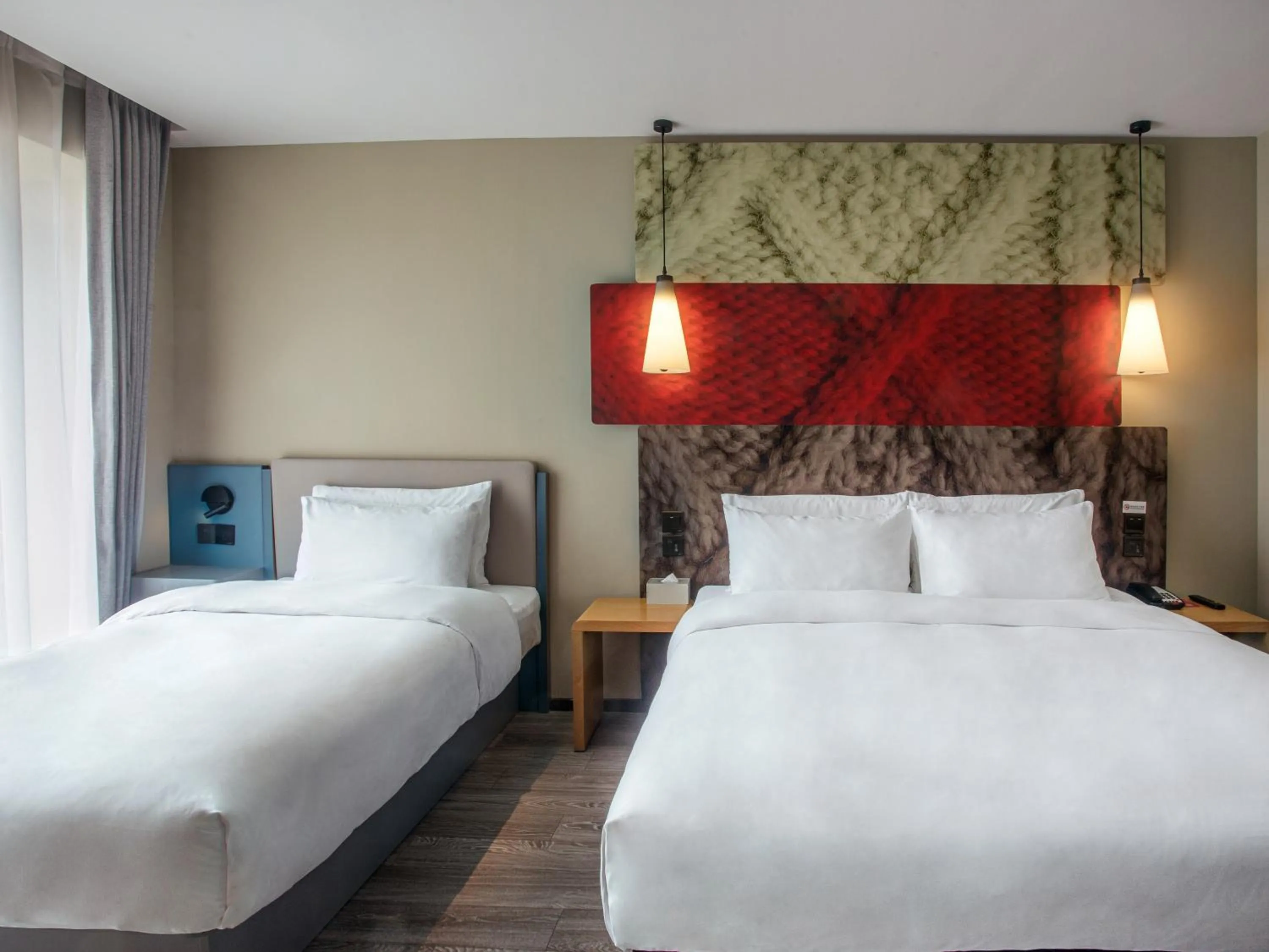 Bed in Ibis Chengdu Taikoo Li Chunxi Road