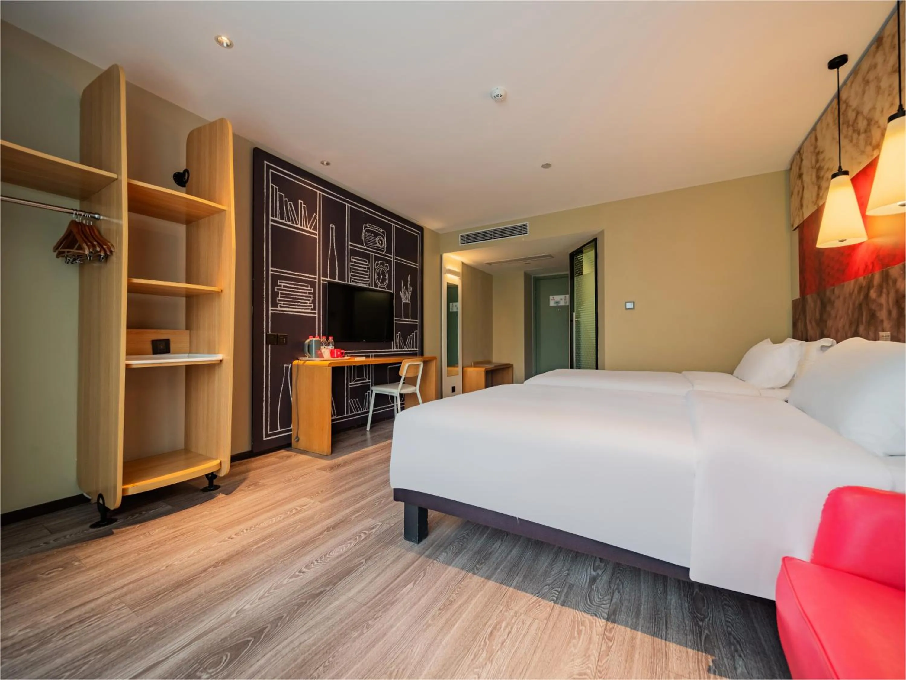 Bed in Ibis Chengdu Taikoo Li Chunxi Road
