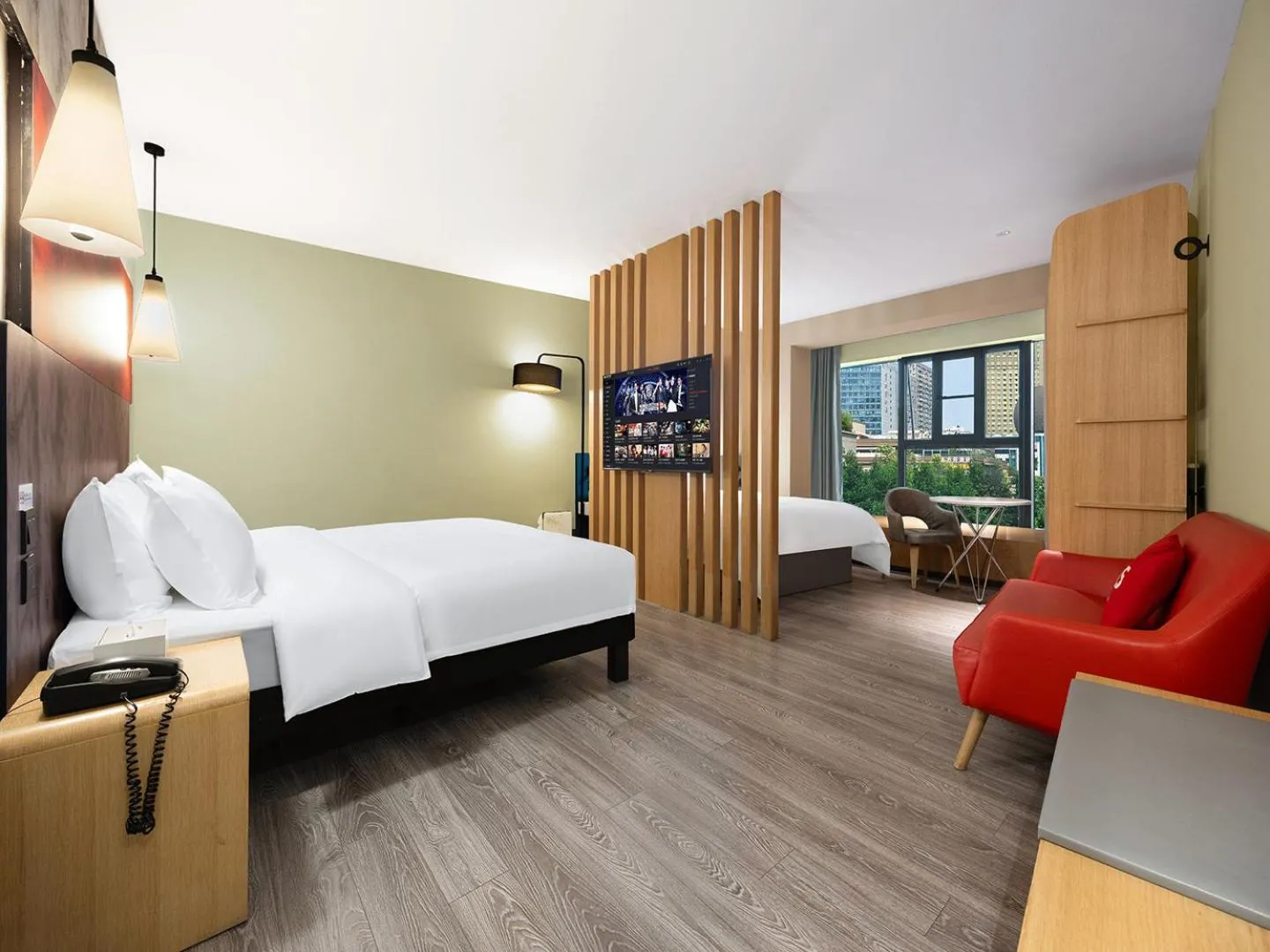 Bed in Ibis Chengdu Taikoo Li Chunxi Road