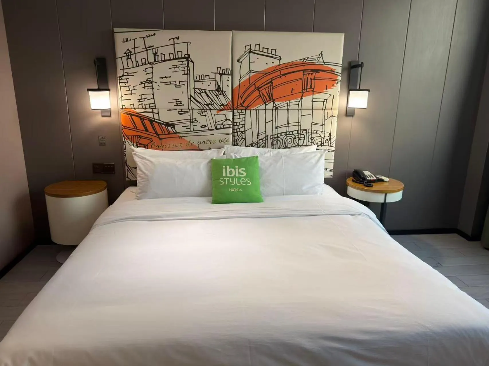 Bed in Ibis Styles Shanghai Caohejing Hongmei Road